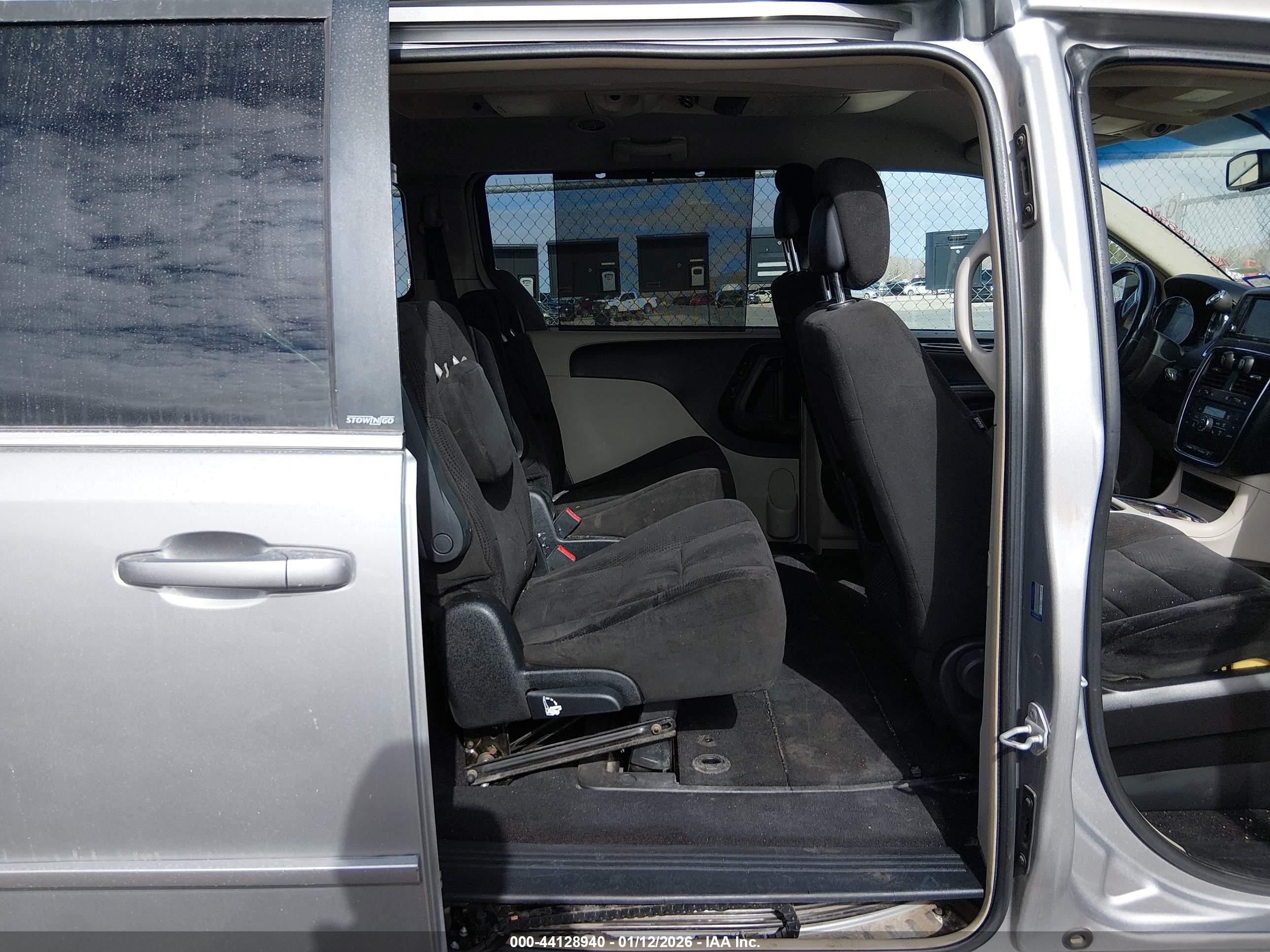 DODGE GRAND image 8