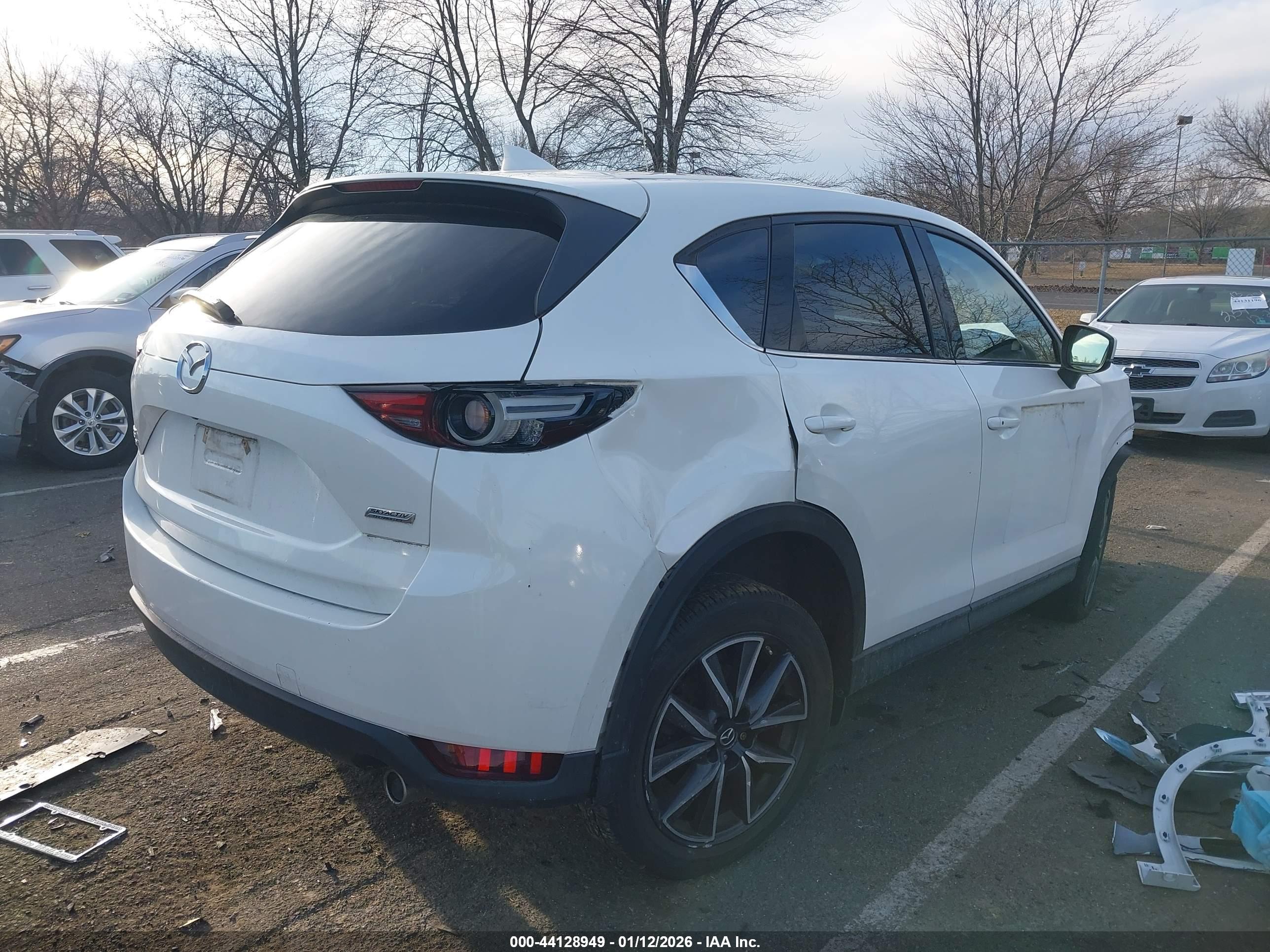 MAZDA CX-5 image 4