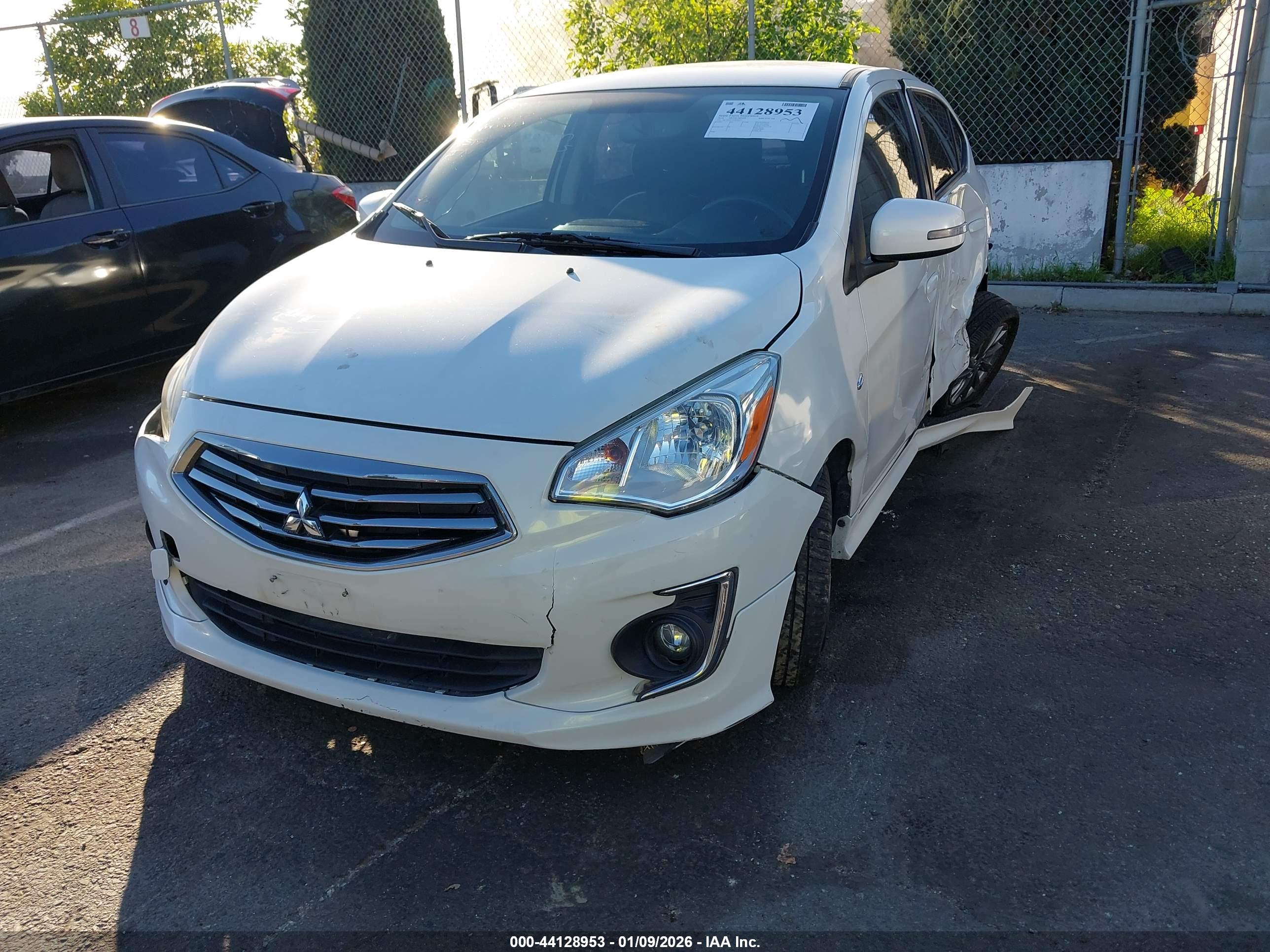 MITSUBISHI MIRAGE image 2