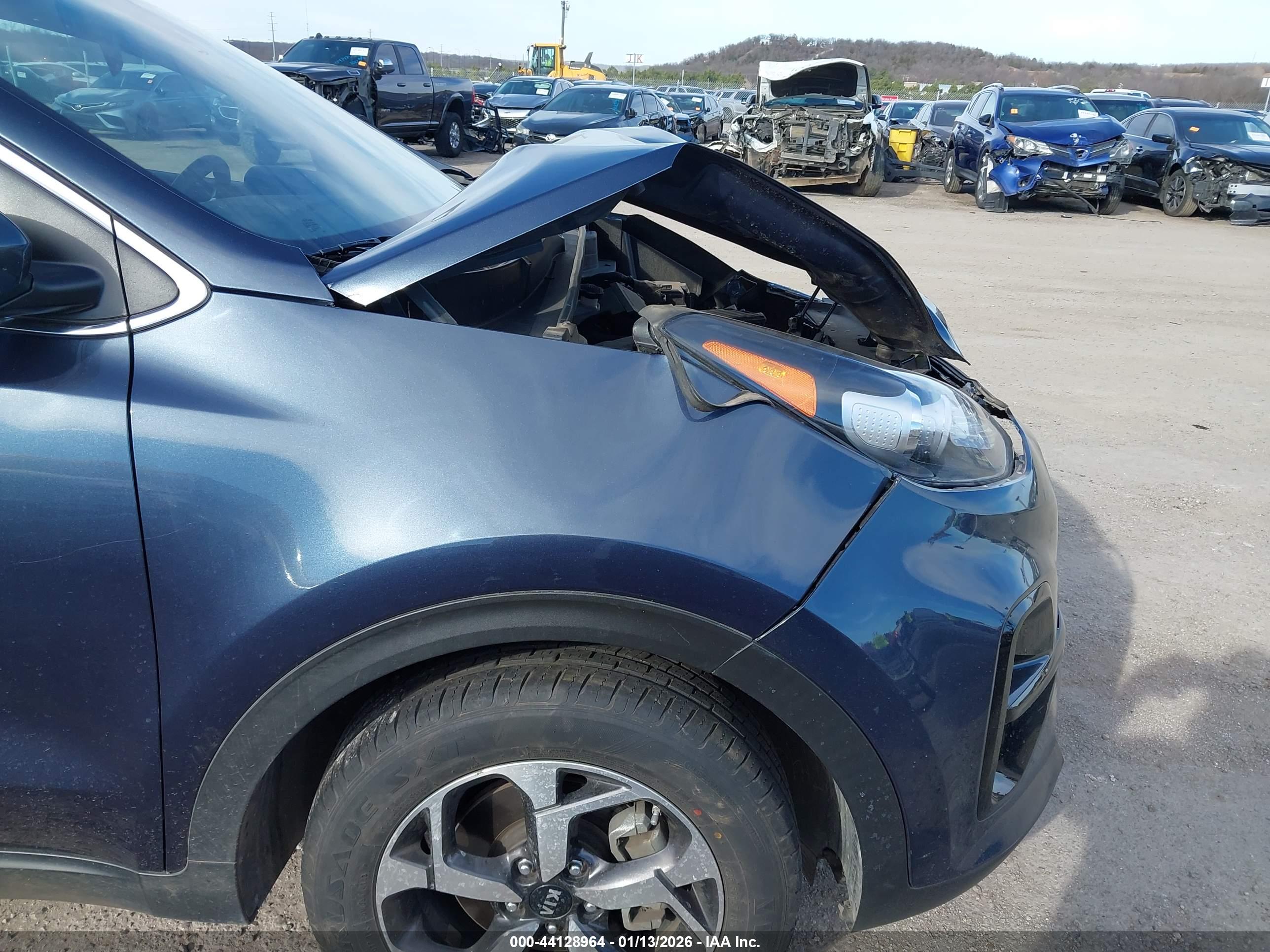 KIA SPORTAGE image 6