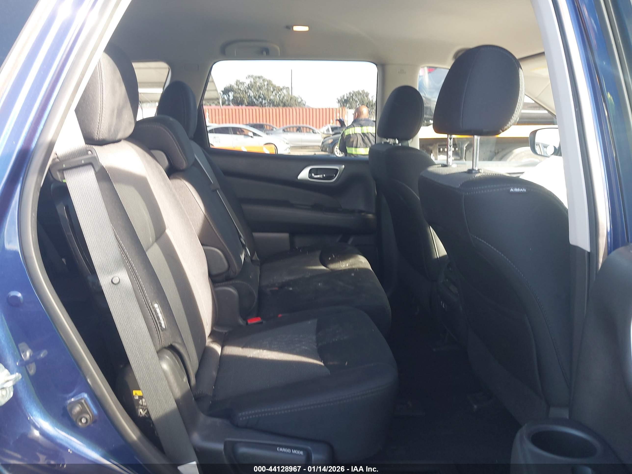 NISSAN PATHFINDER image 8