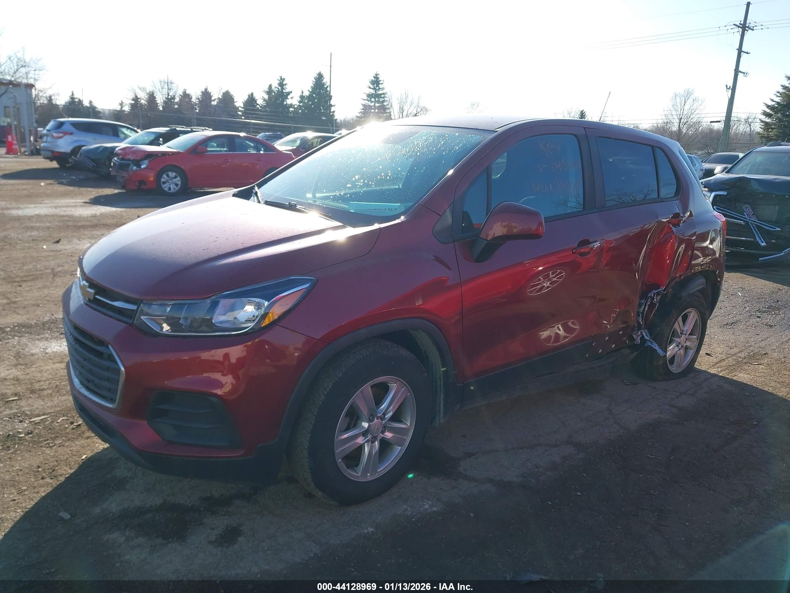 CHEVROLET TRAX image 2