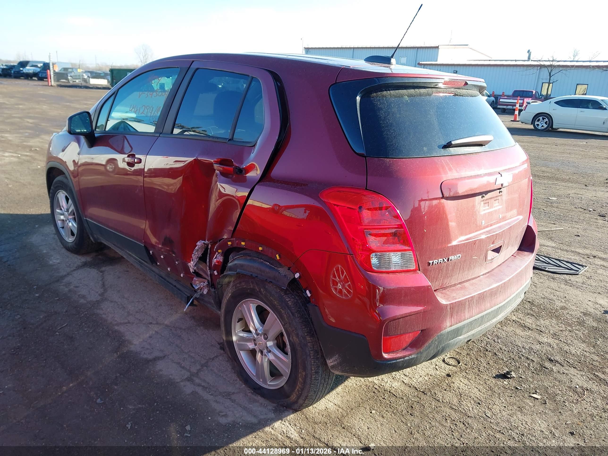 CHEVROLET TRAX image 3
