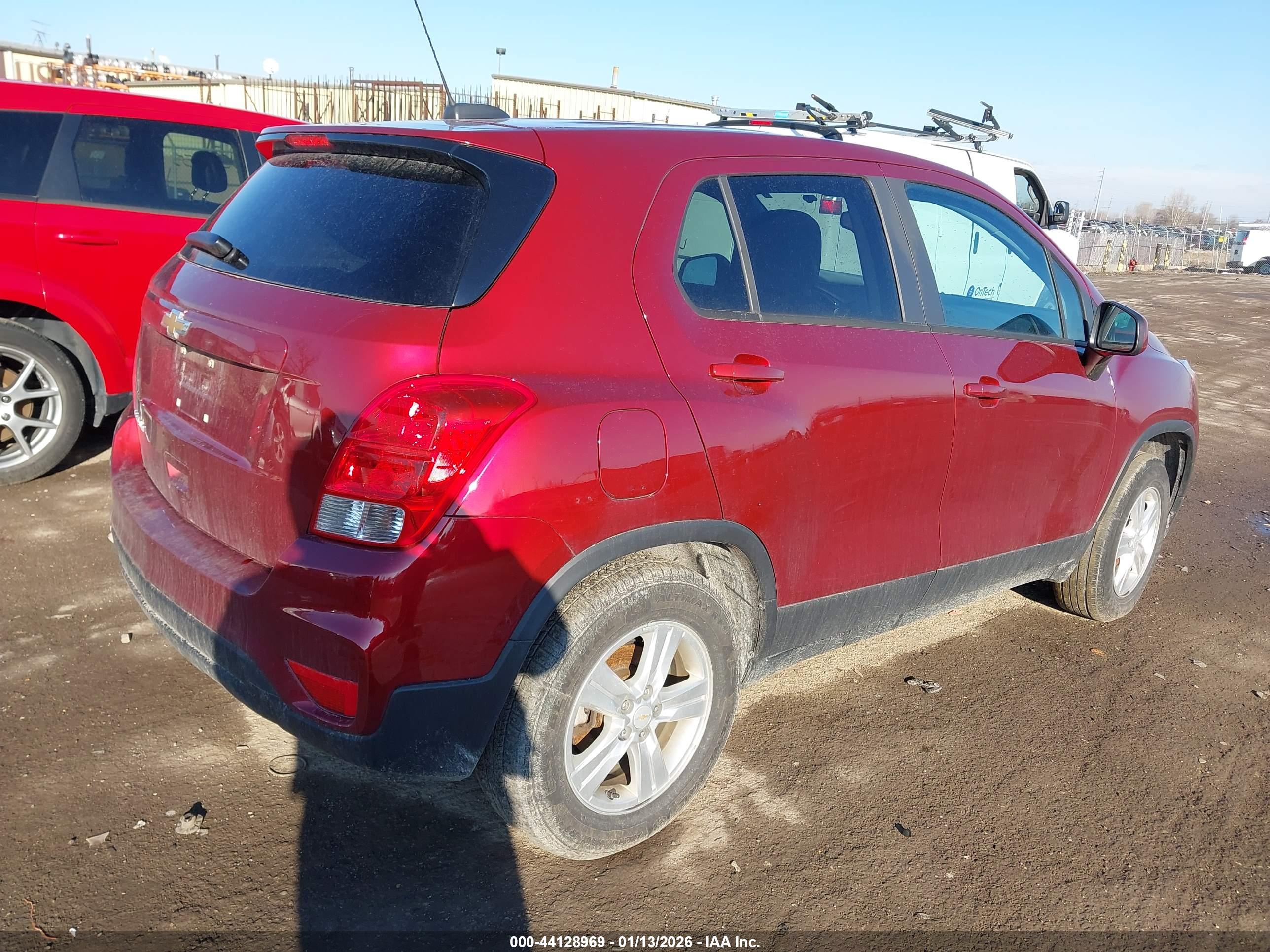 CHEVROLET TRAX image 4