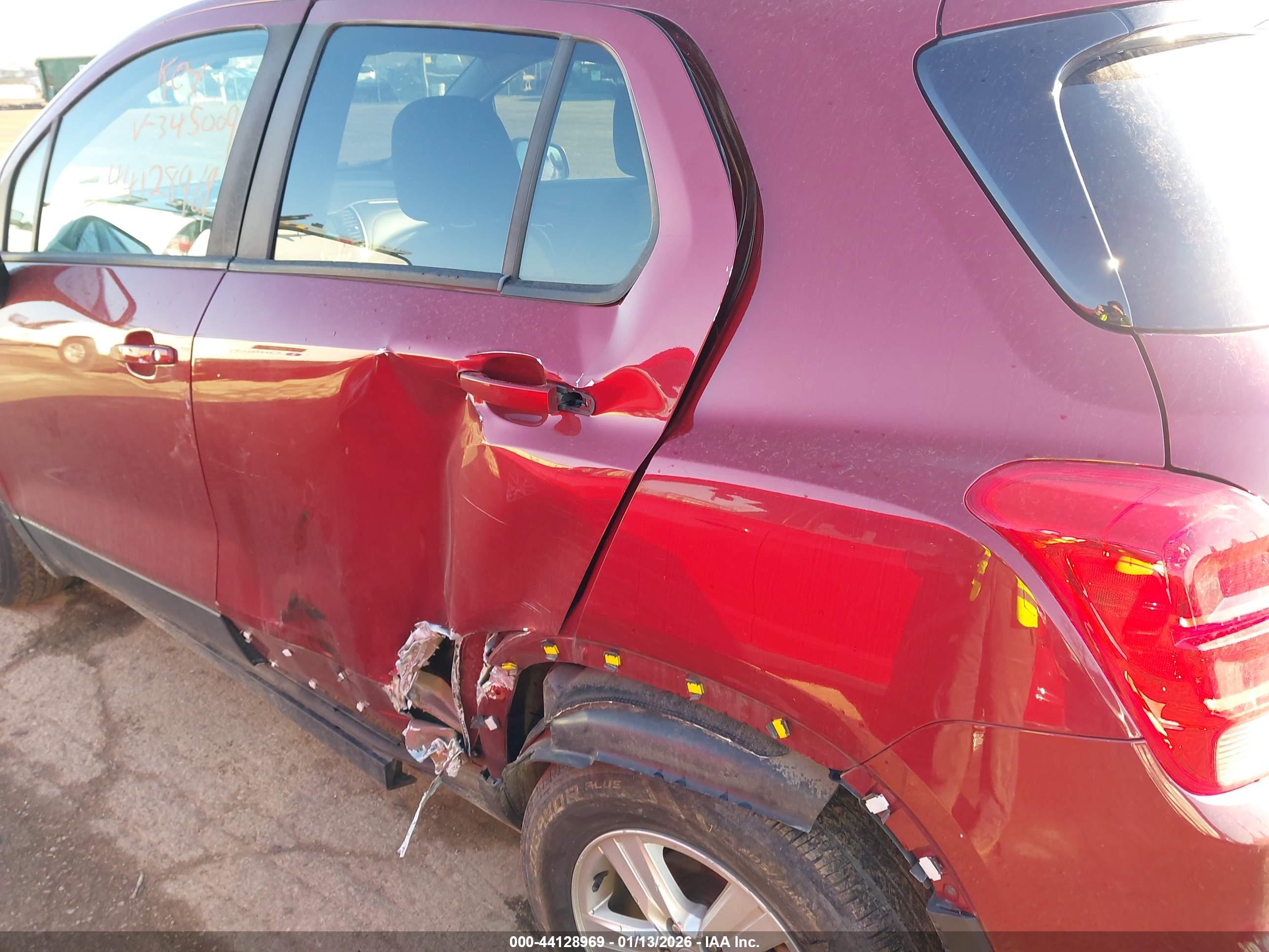 CHEVROLET TRAX image 6