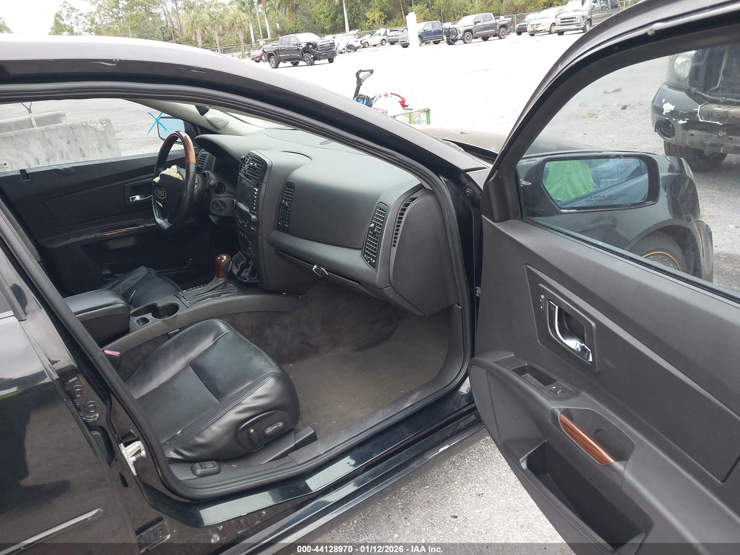 CADILLAC CTS image 5