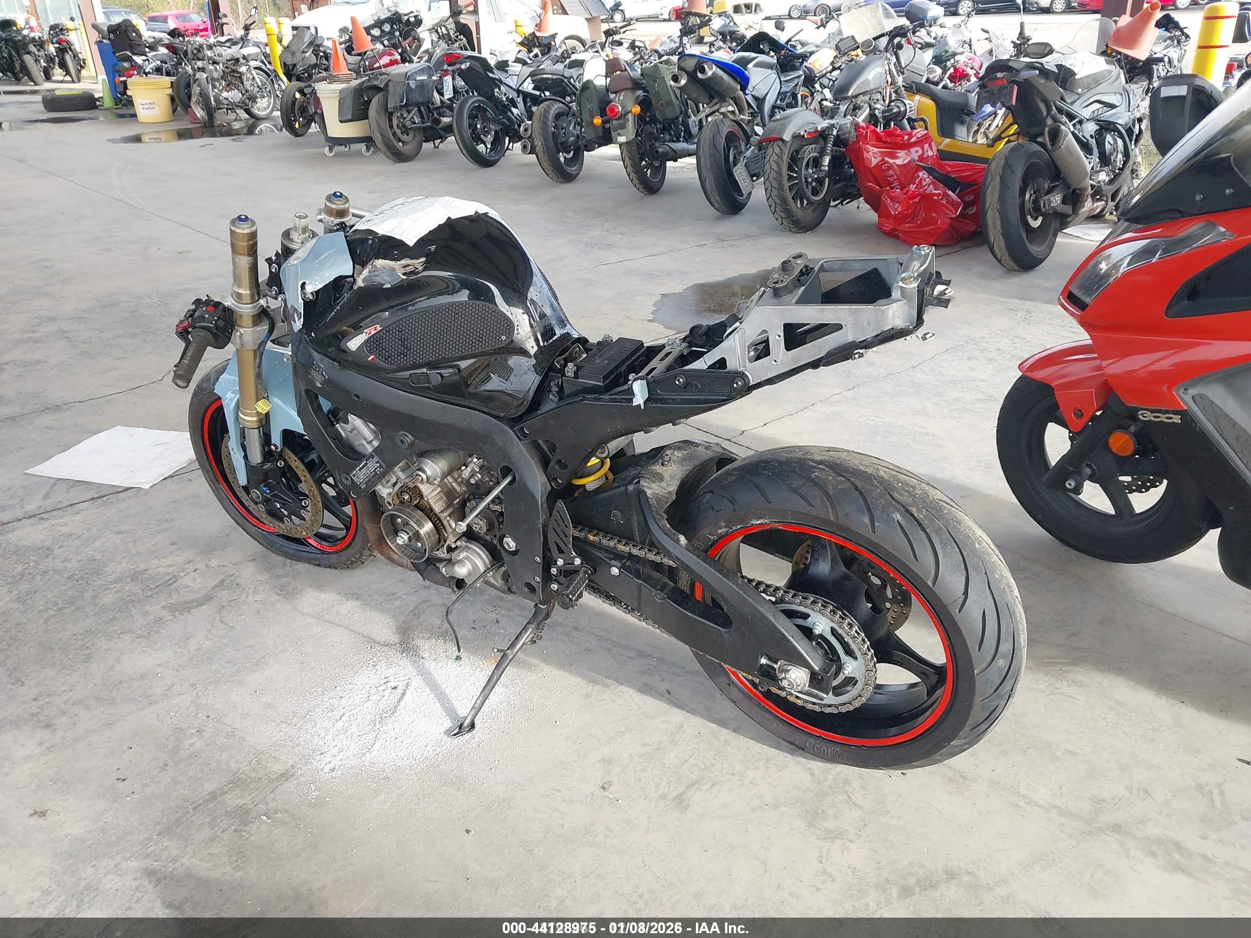 SUZUKI GSX-R600 image 3