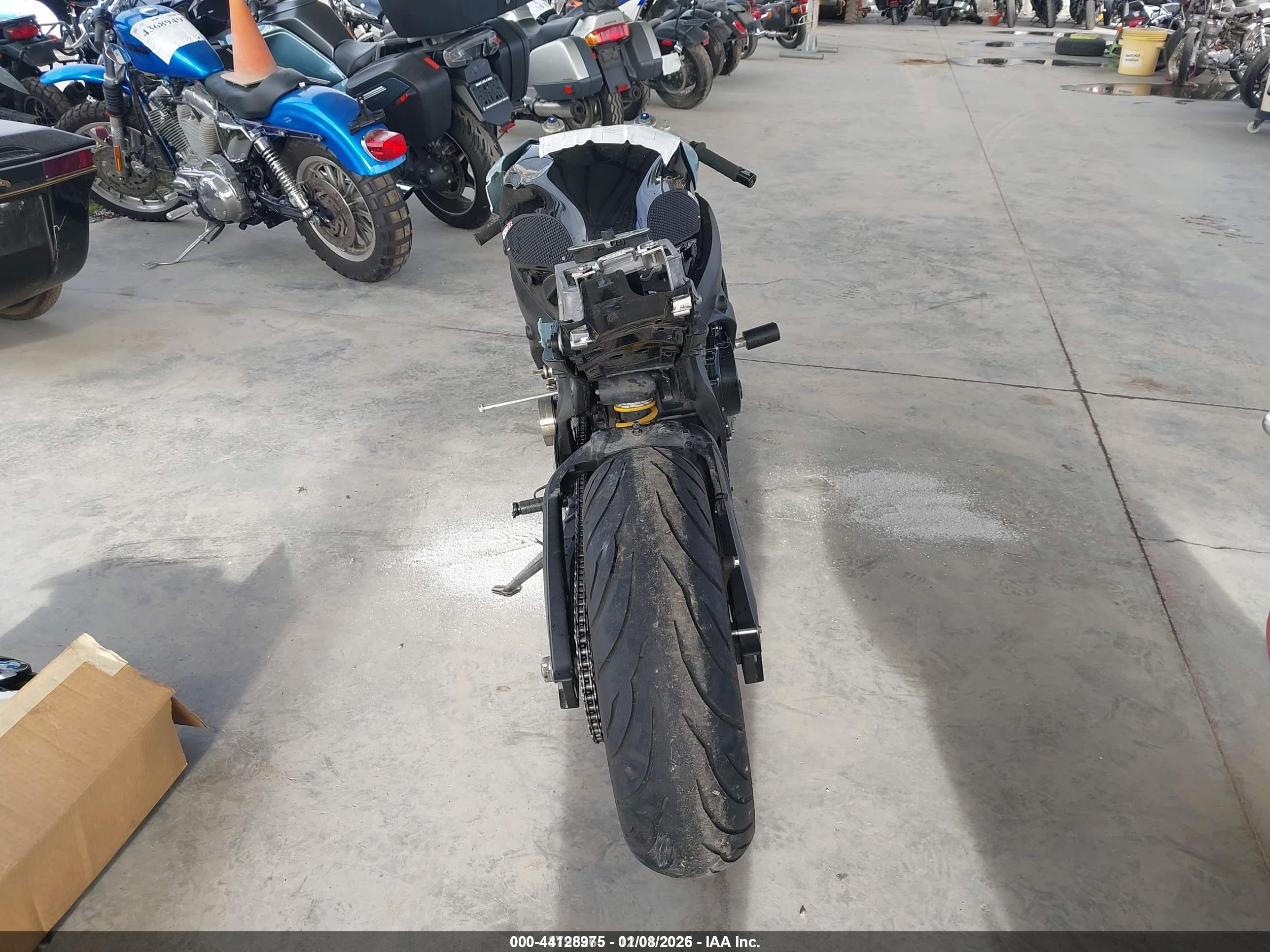 SUZUKI GSX-R600 image 6