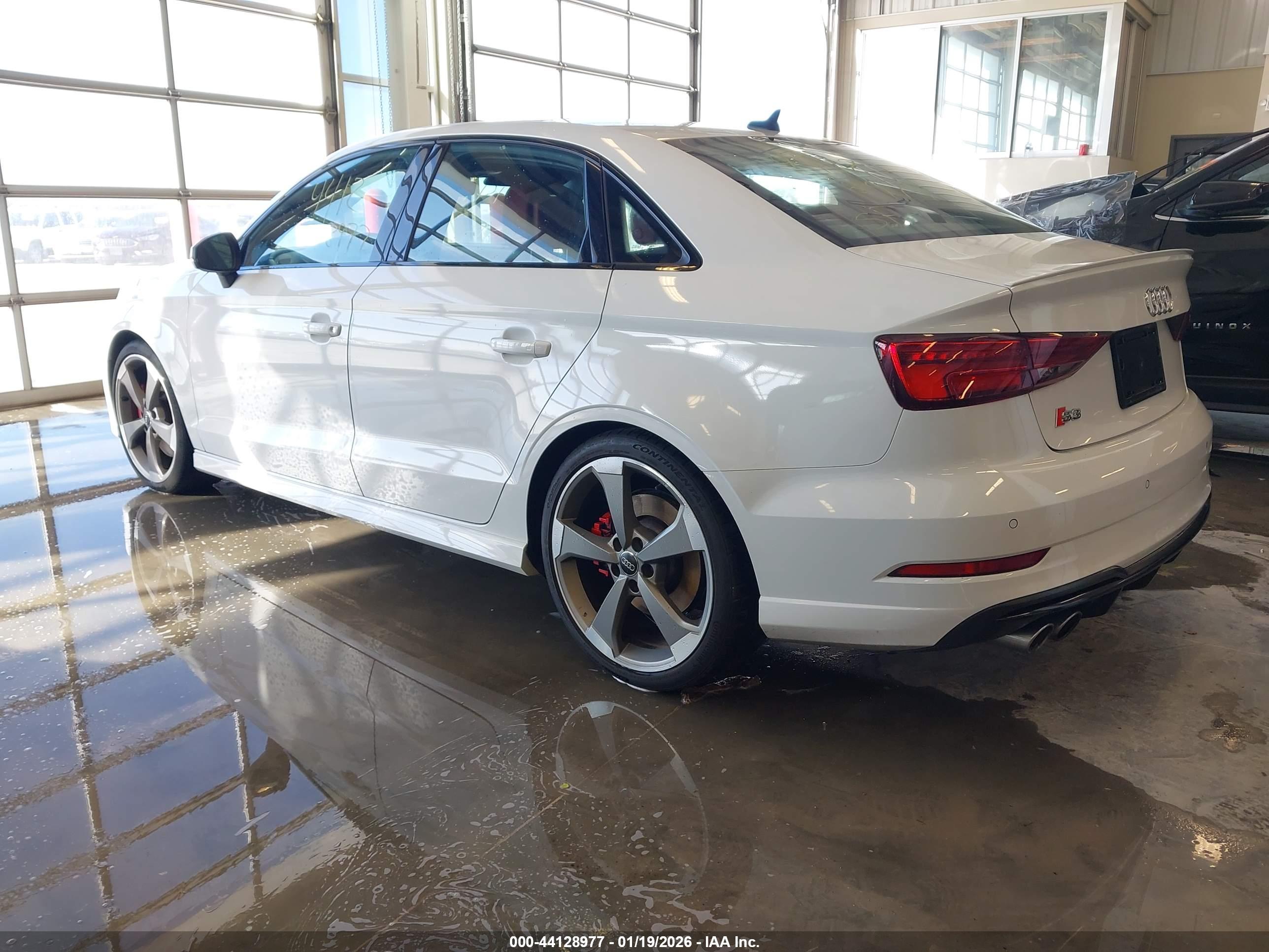 AUDI S3 image 3