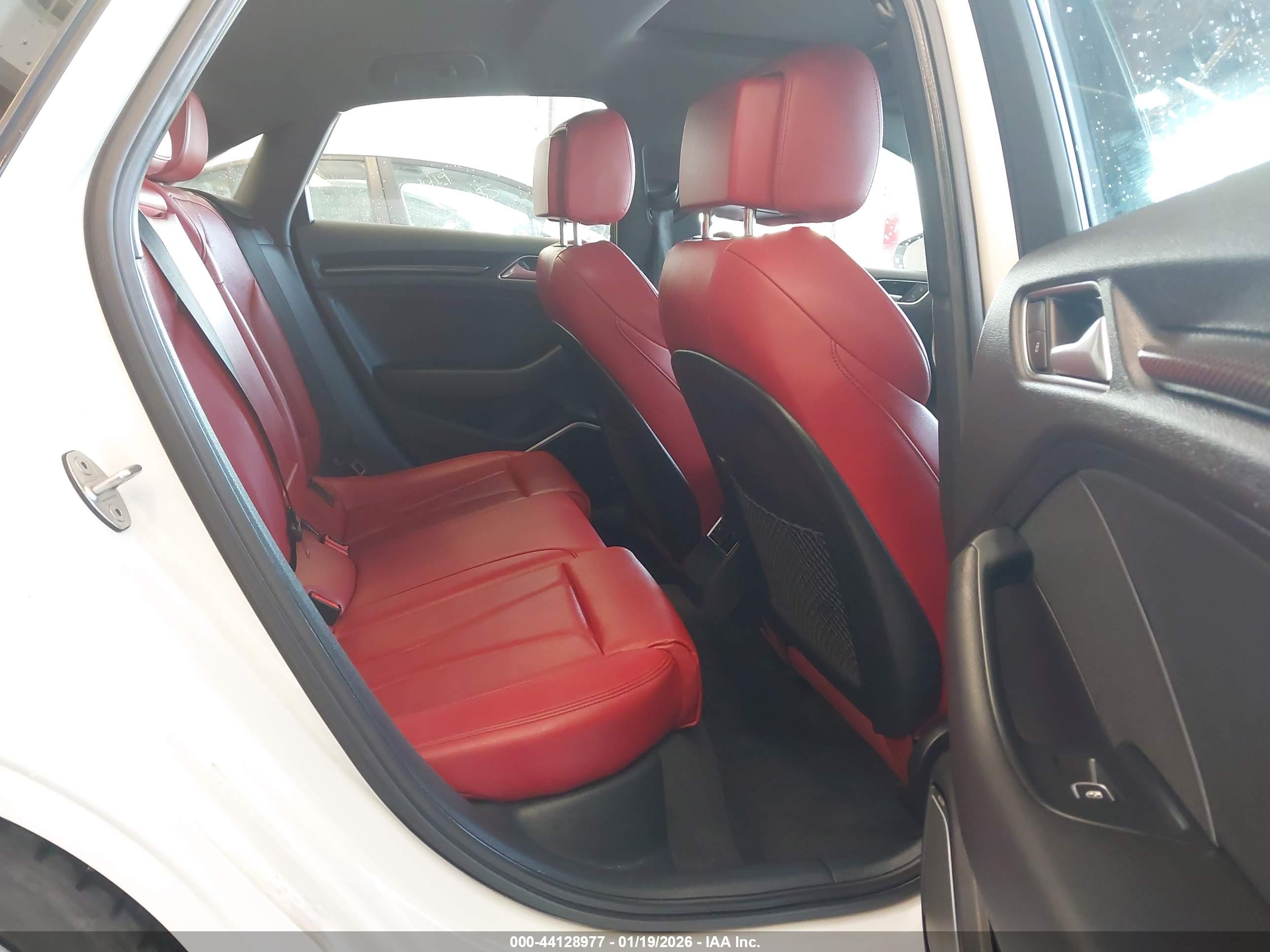 AUDI S3 image 8