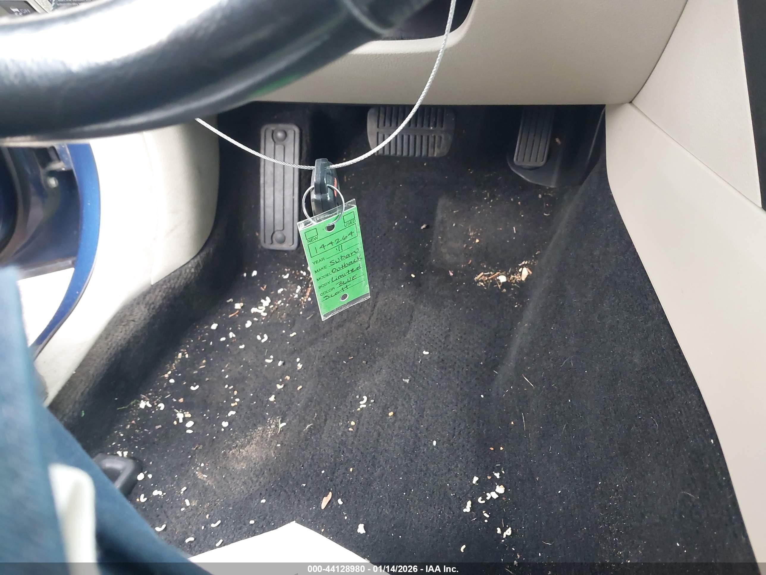 SUBARU OUTBACK image 11