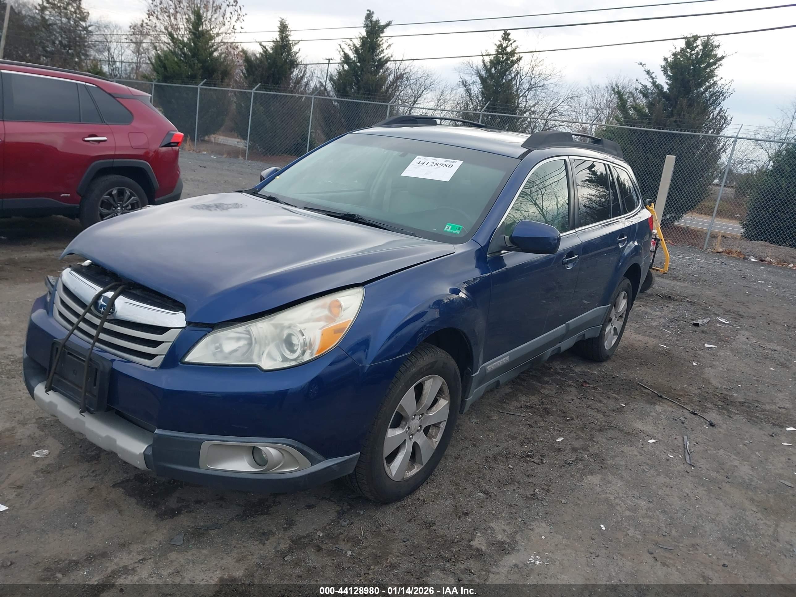 SUBARU OUTBACK image 2