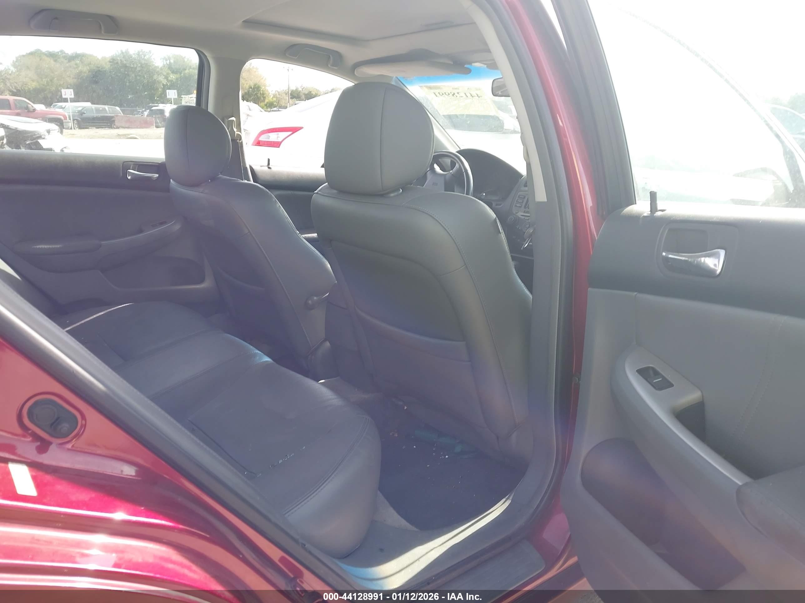 HONDA ACCORD image 8