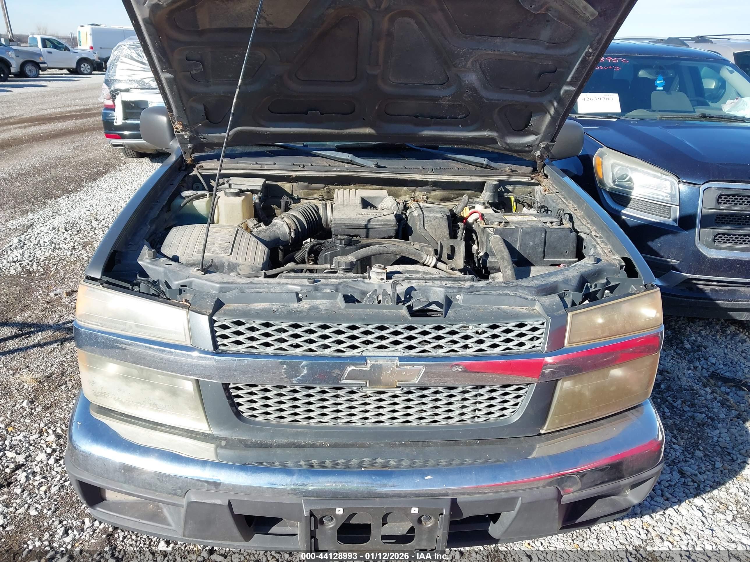 CHEVROLET COLORADO image 10