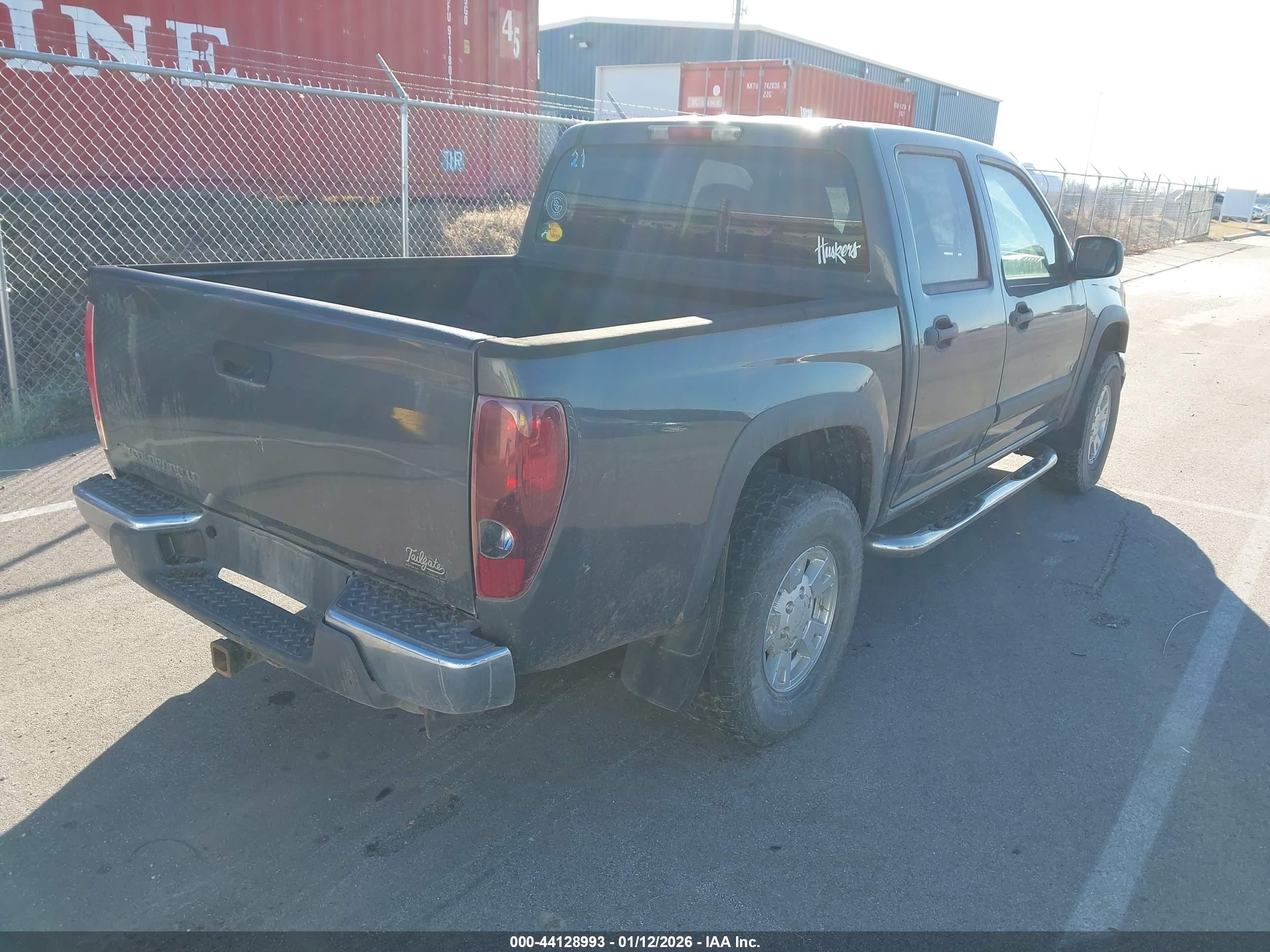 CHEVROLET COLORADO image 4