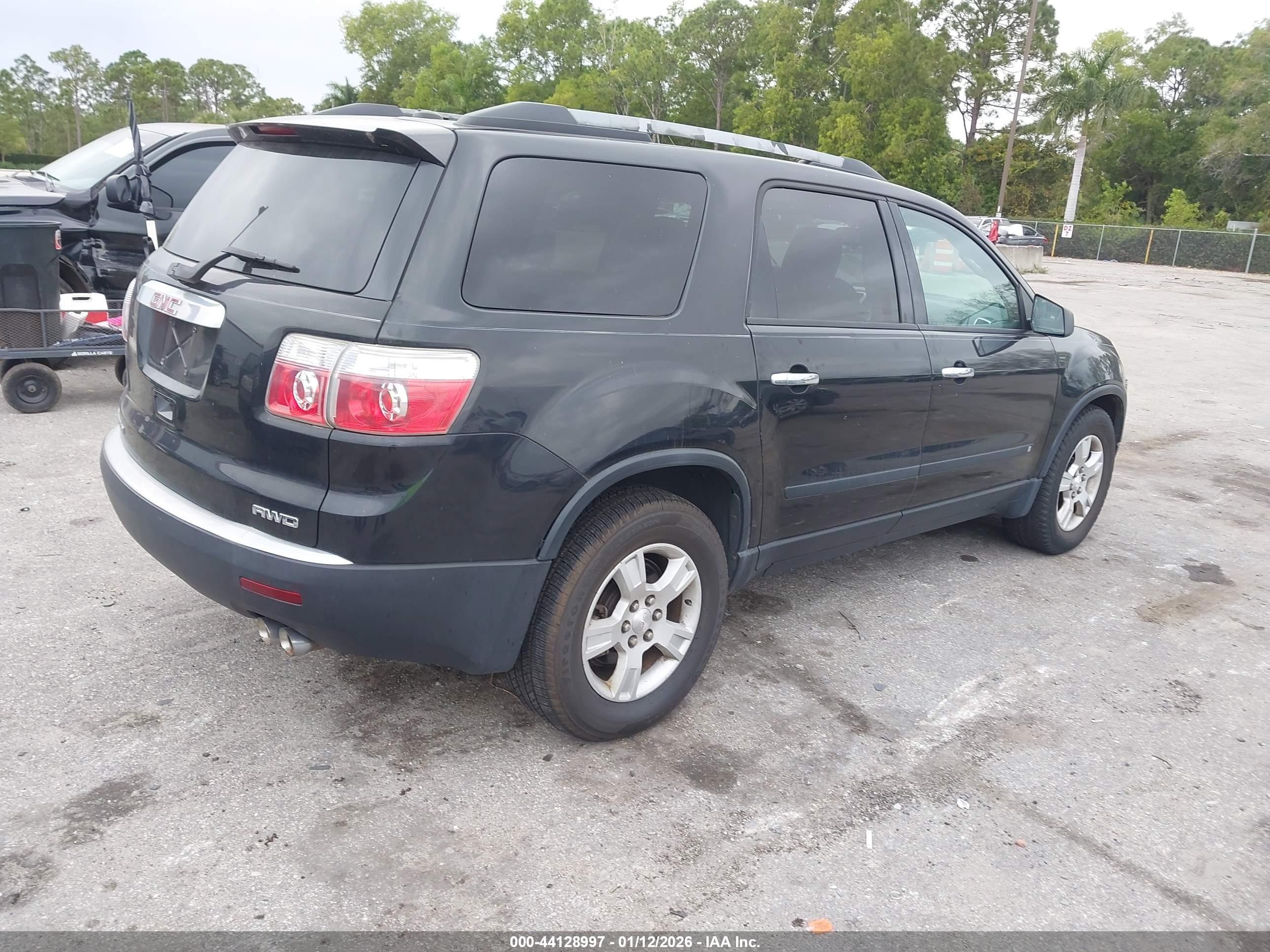 GMC ACADIA image 4