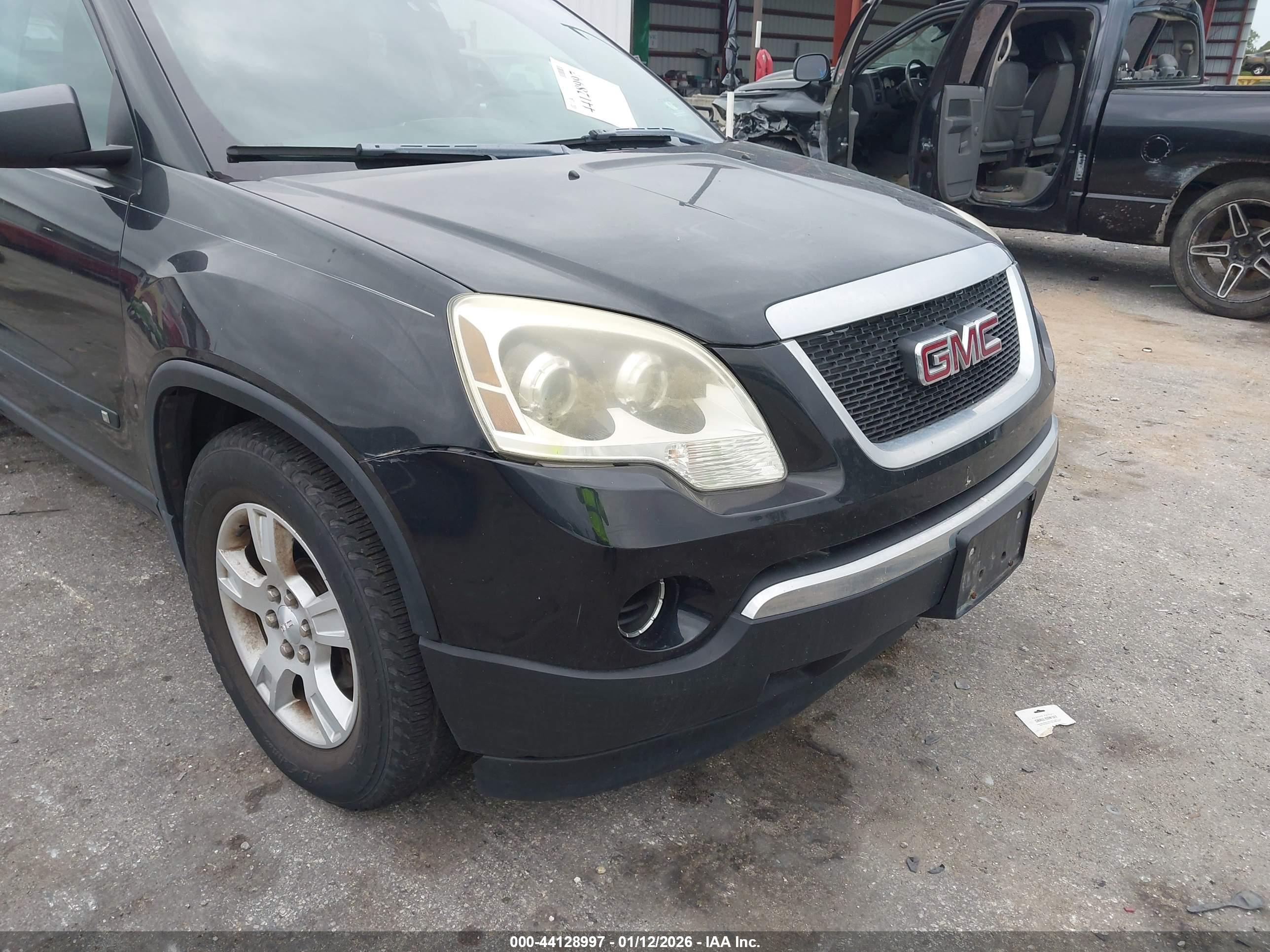 GMC ACADIA image 6