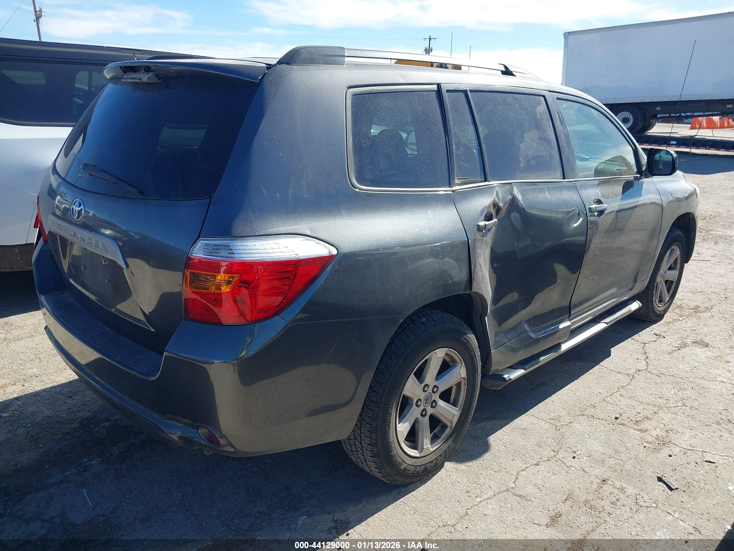 TOYOTA HIGHLANDER image 4