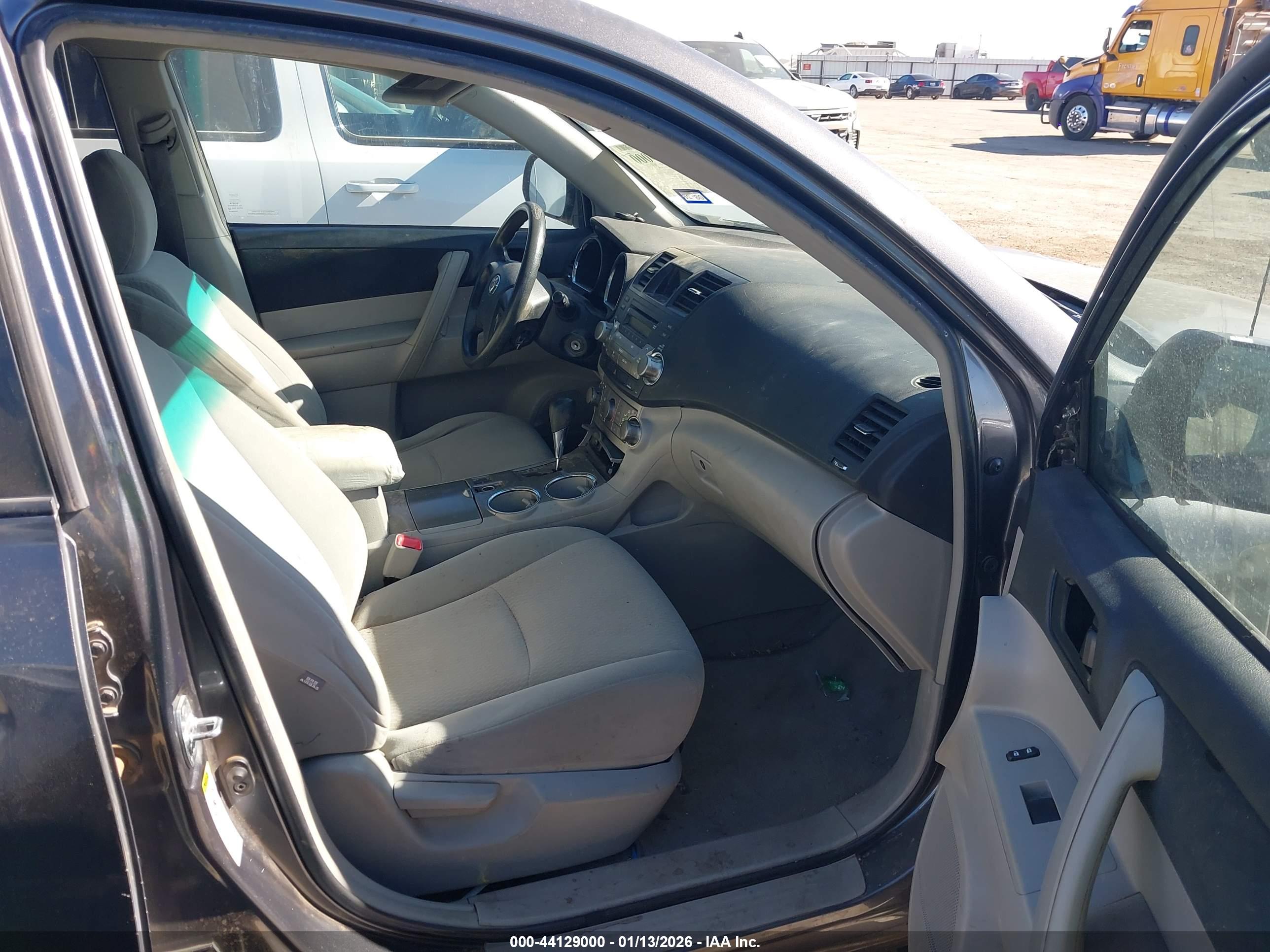 TOYOTA HIGHLANDER image 5
