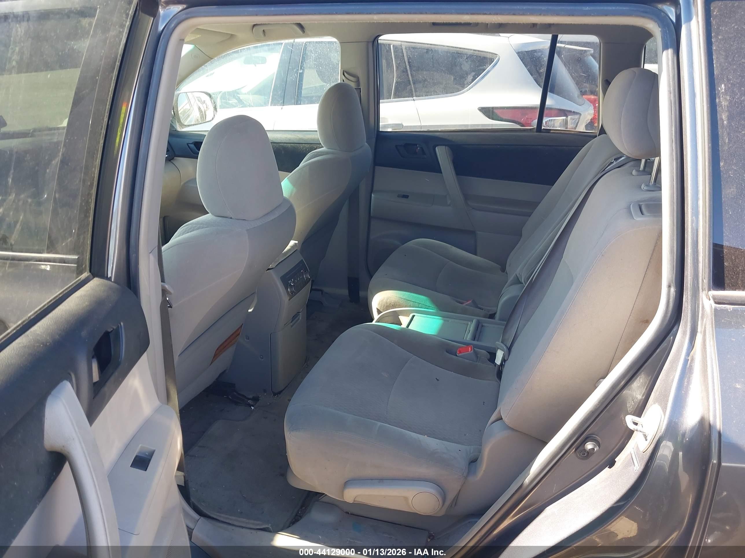TOYOTA HIGHLANDER image 8