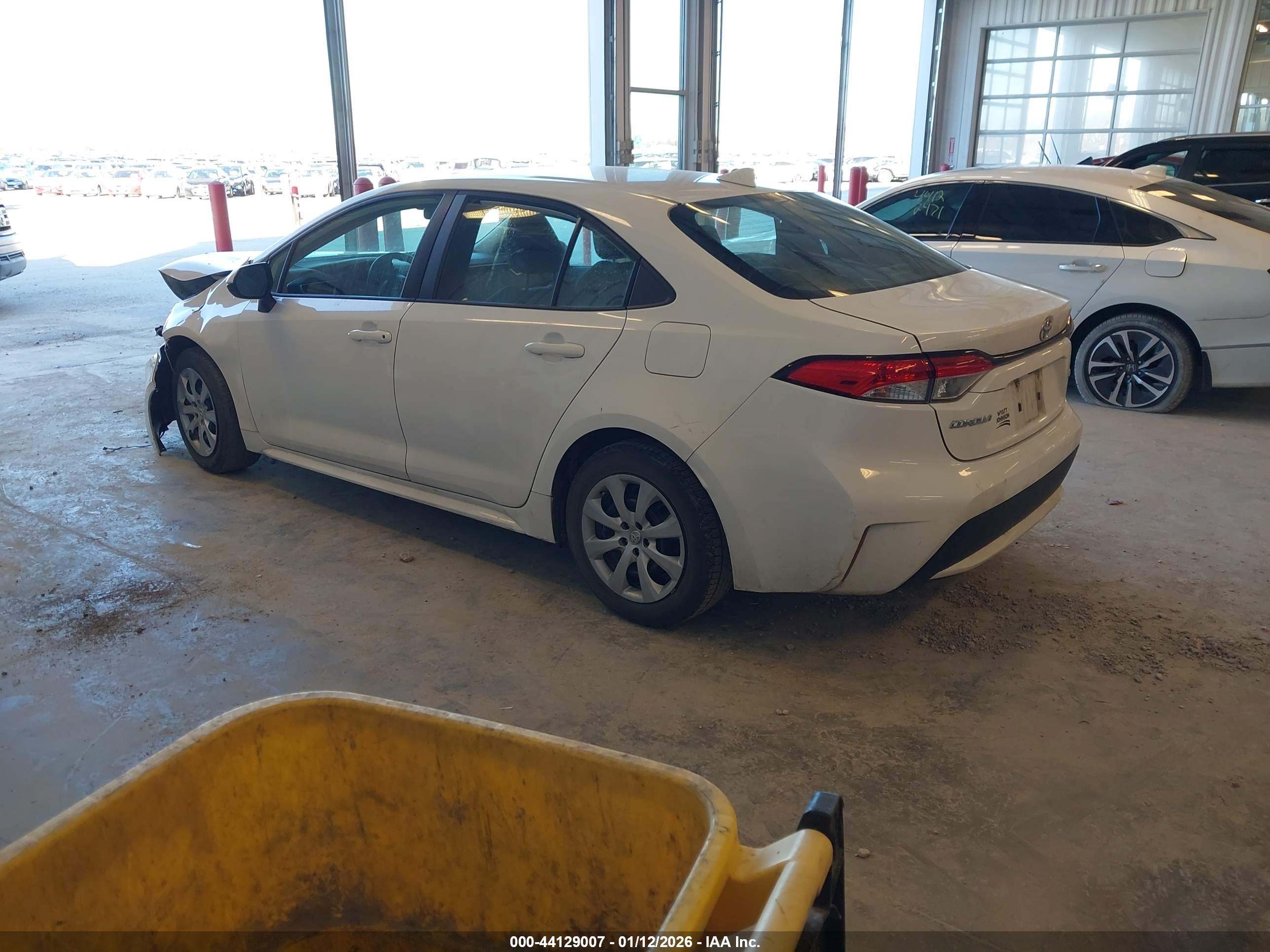 TOYOTA COROLLA image 3