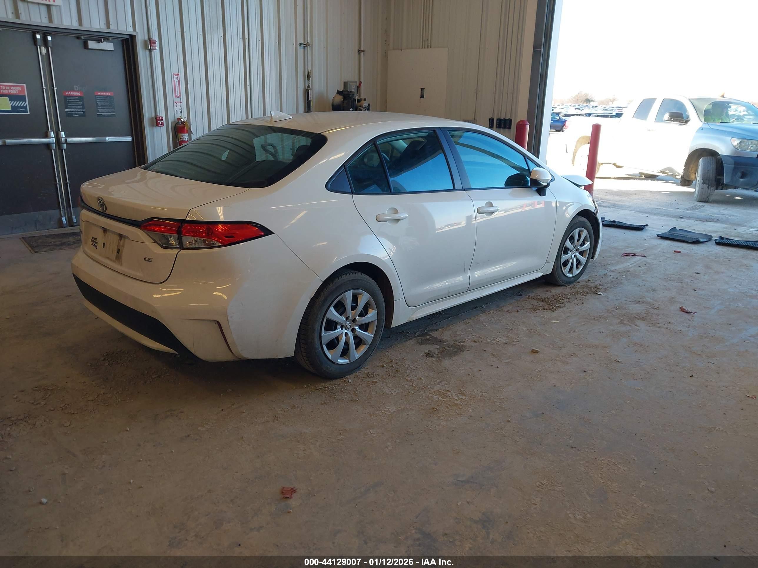 TOYOTA COROLLA image 4