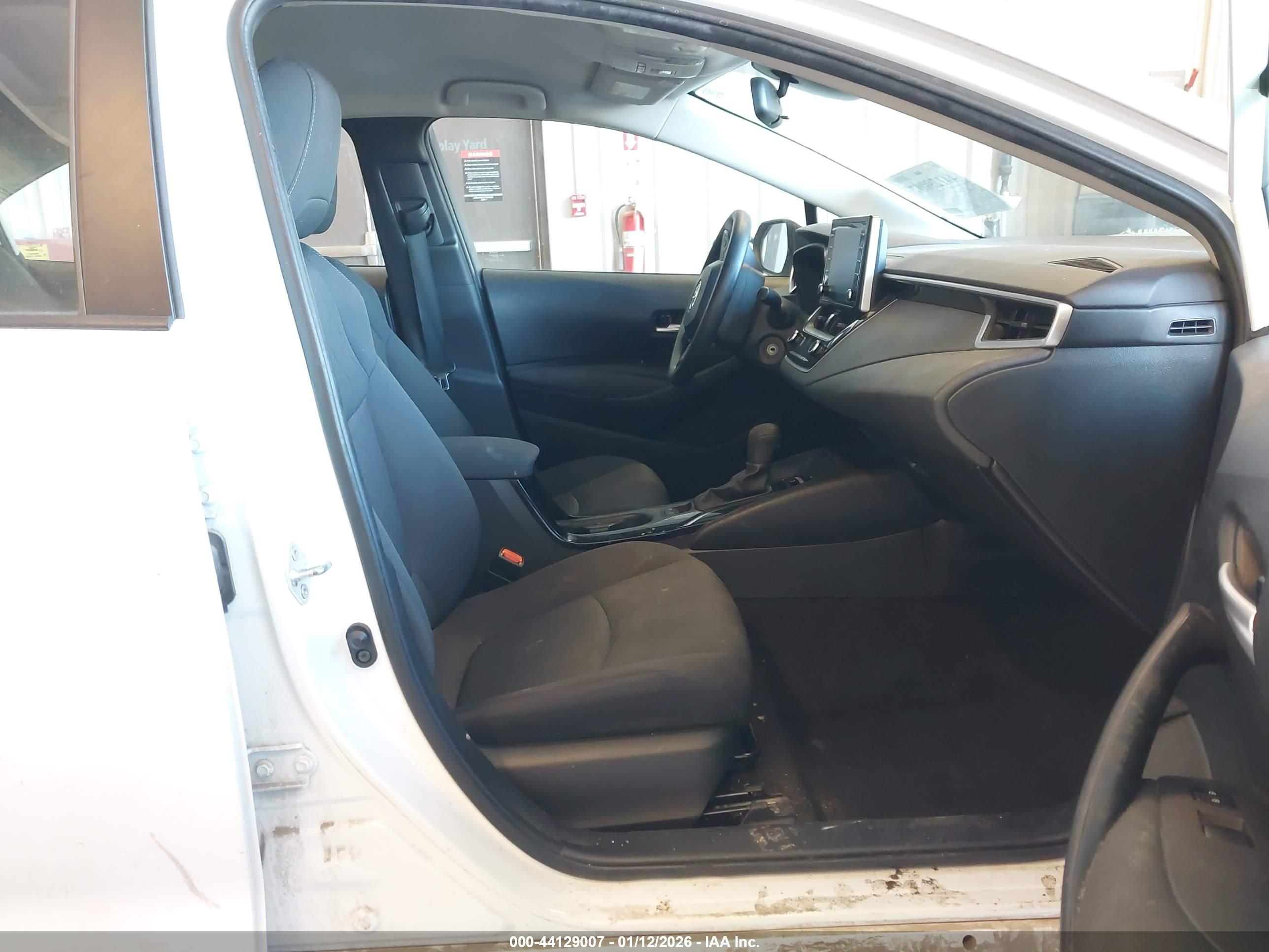 TOYOTA COROLLA image 5