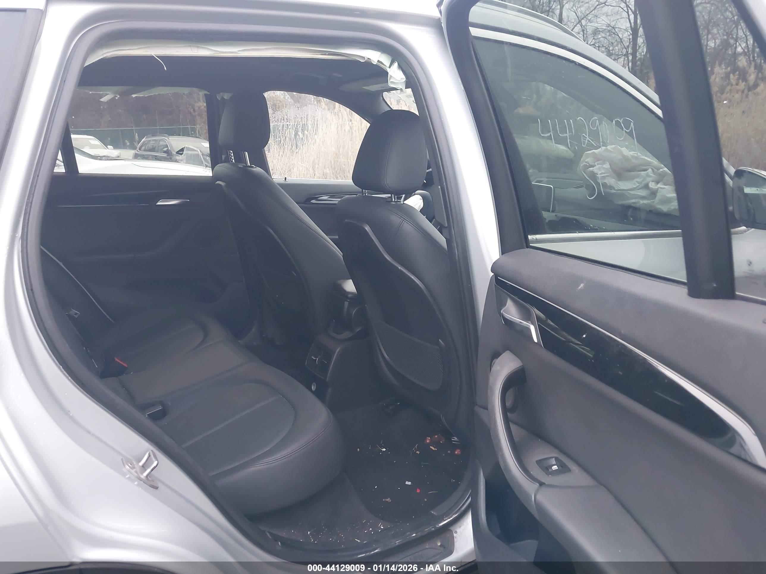 BMW X1 image 8