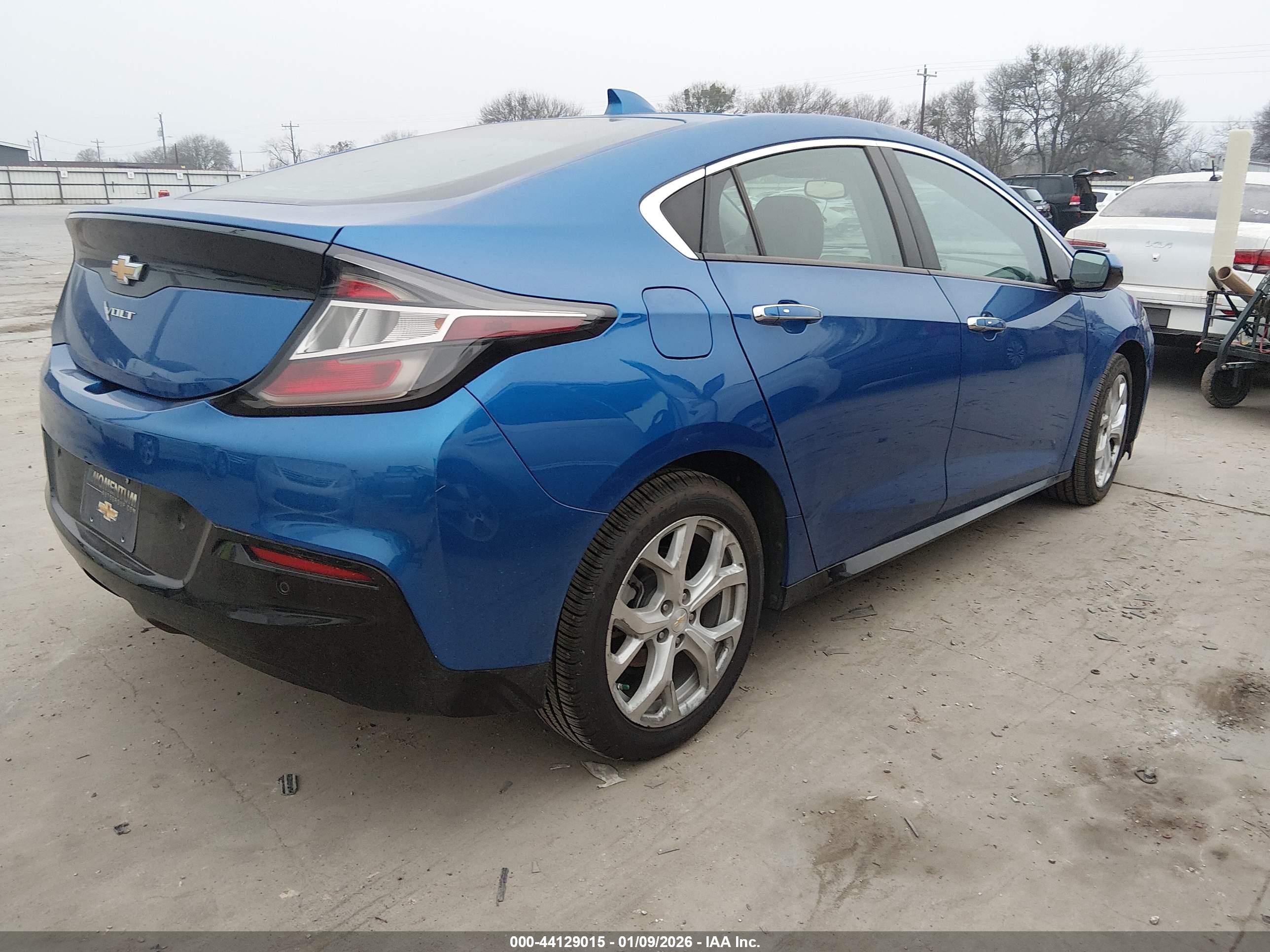 CHEVROLET VOLT image 4