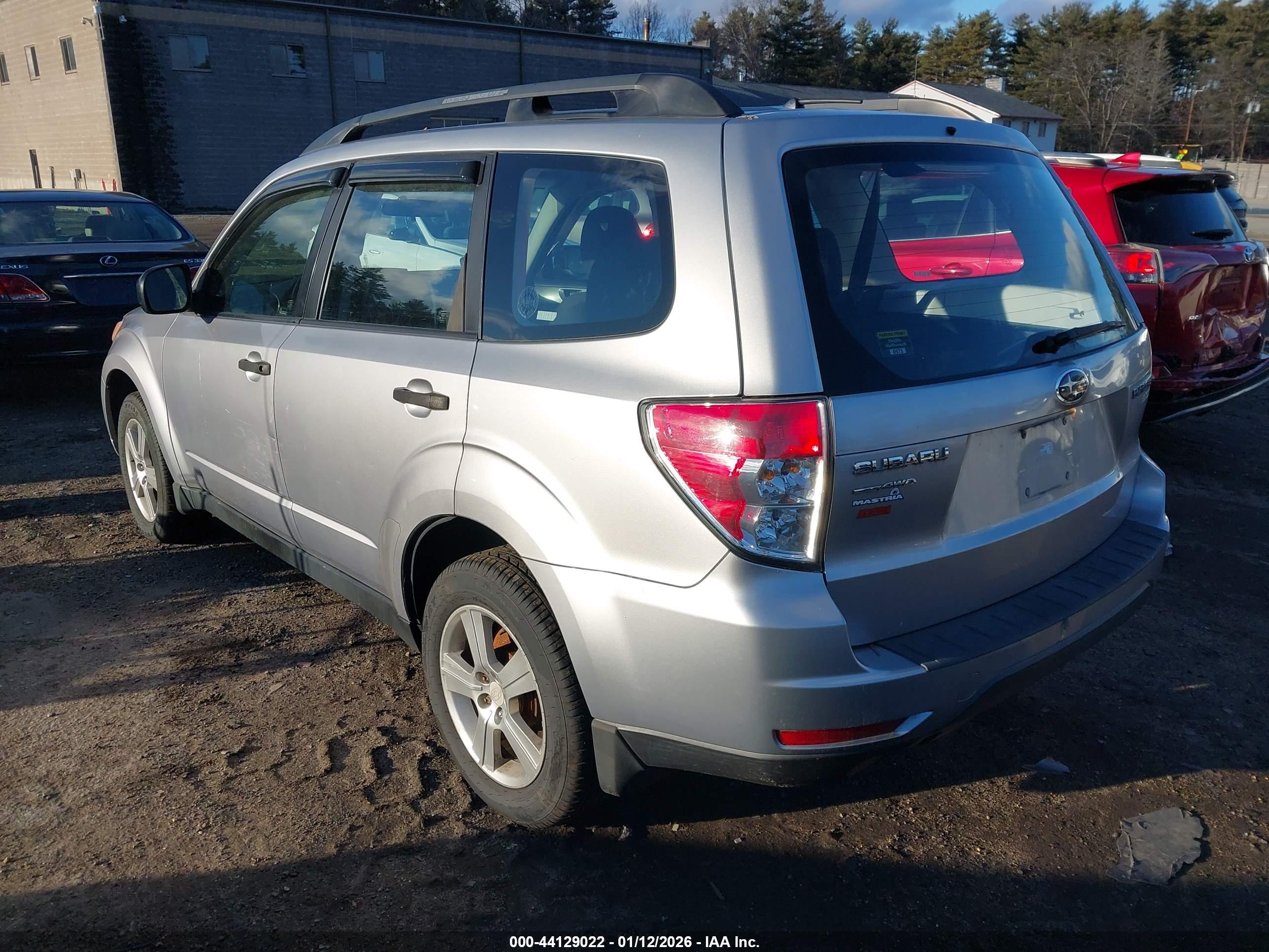 SUBARU FORESTER image 3