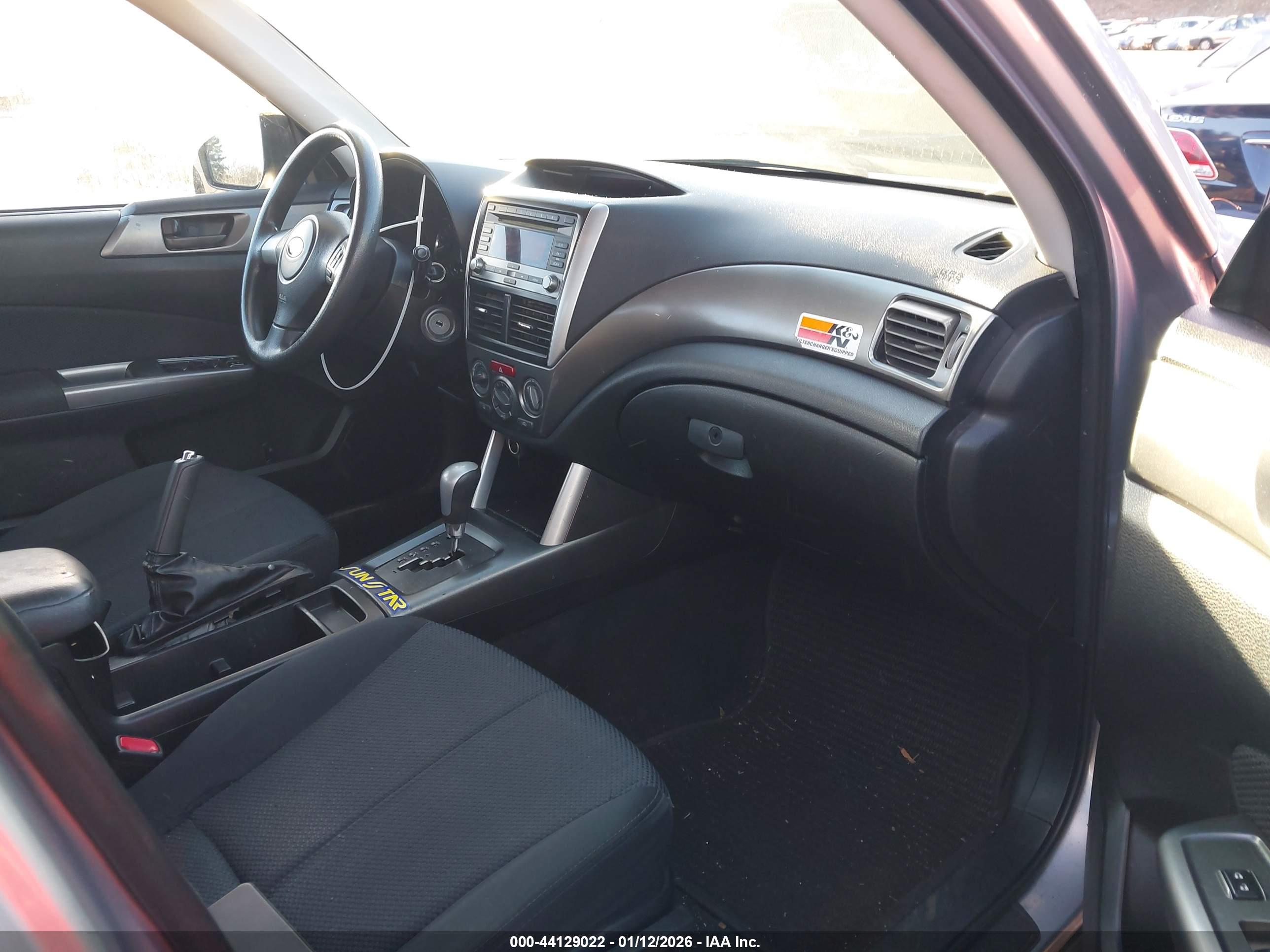 SUBARU FORESTER image 5