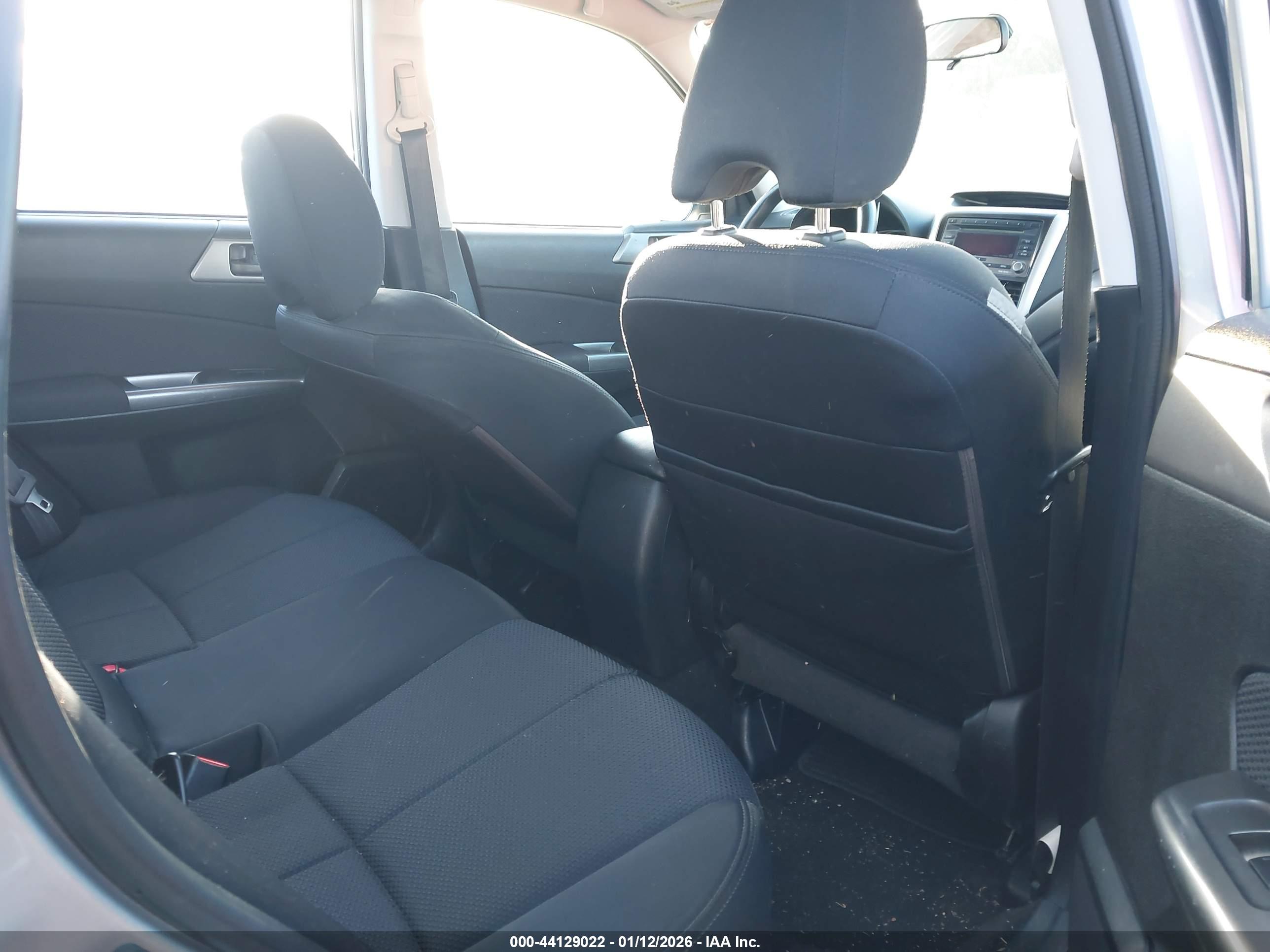 SUBARU FORESTER image 8
