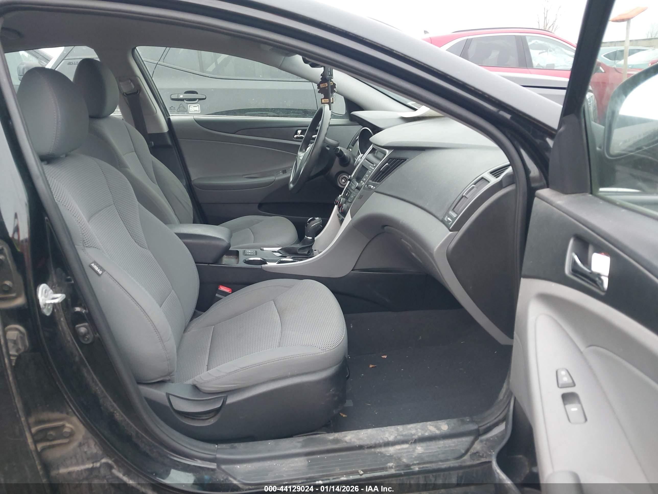 HYUNDAI SONATA image 5
