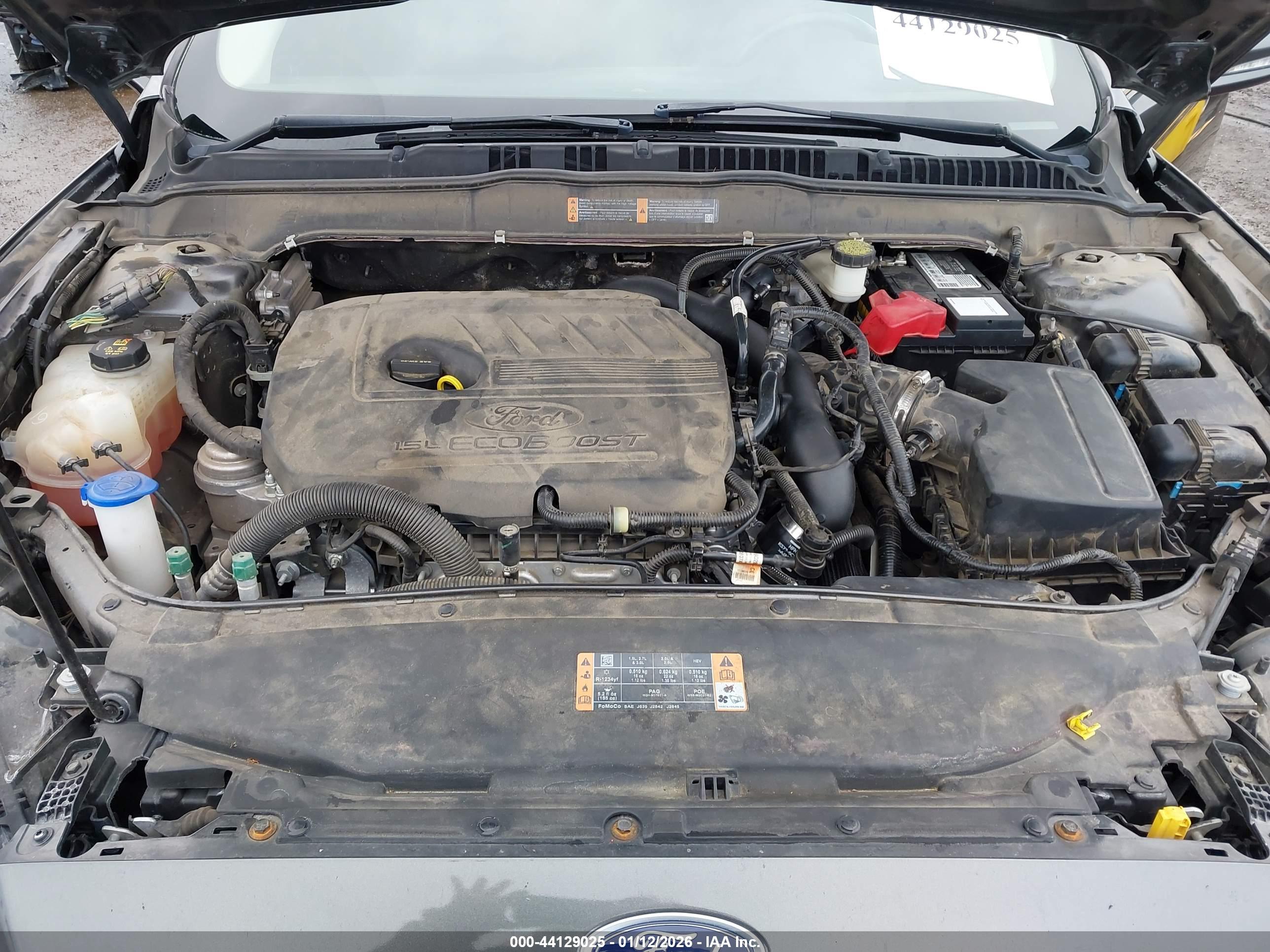 FORD FUSION image 10