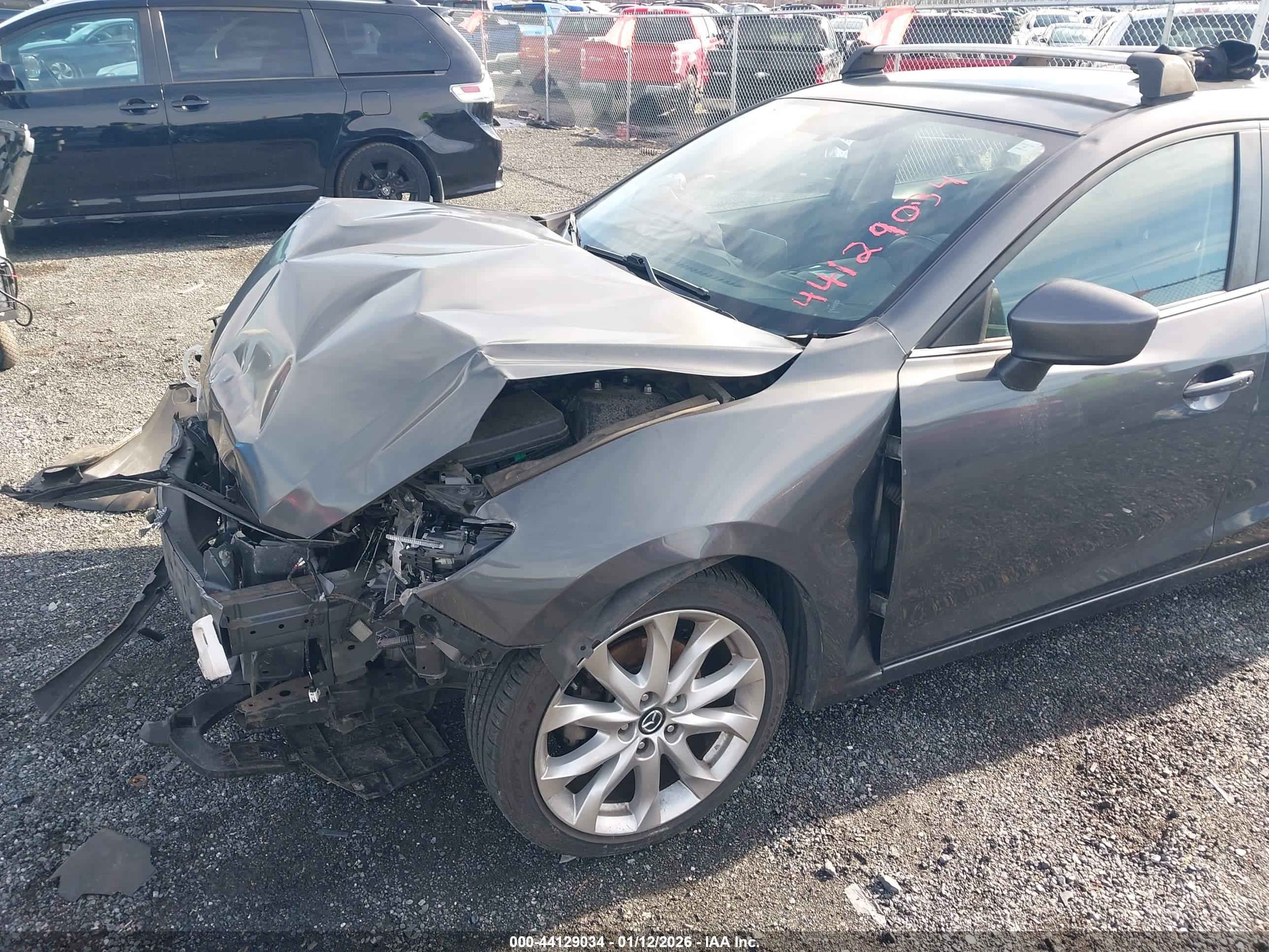 MAZDA MAZDA3 image 6