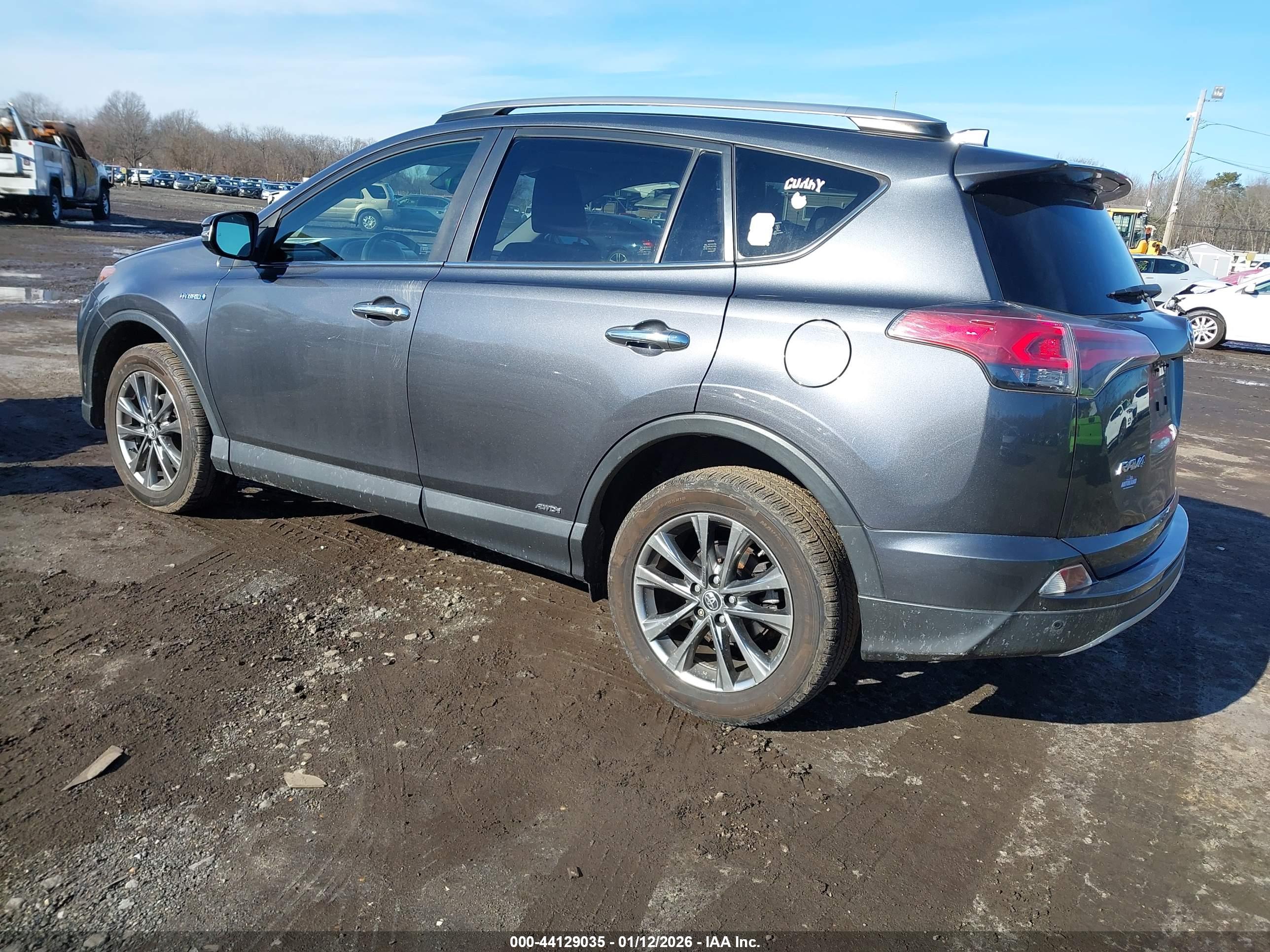 TOYOTA RAV4 image 3