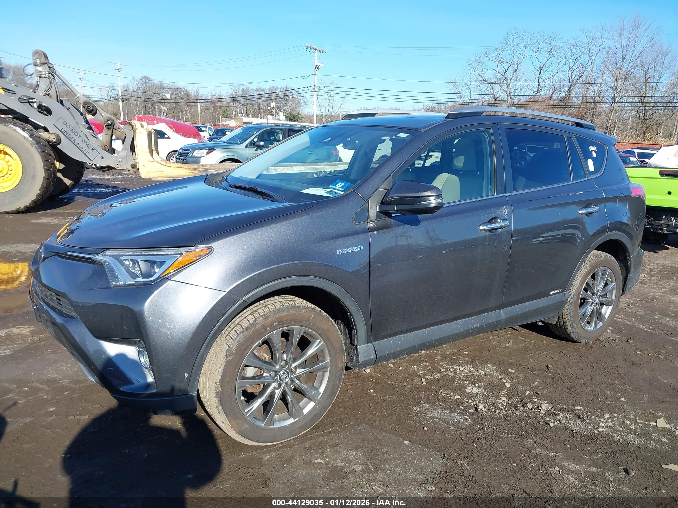 TOYOTA RAV4 image 6