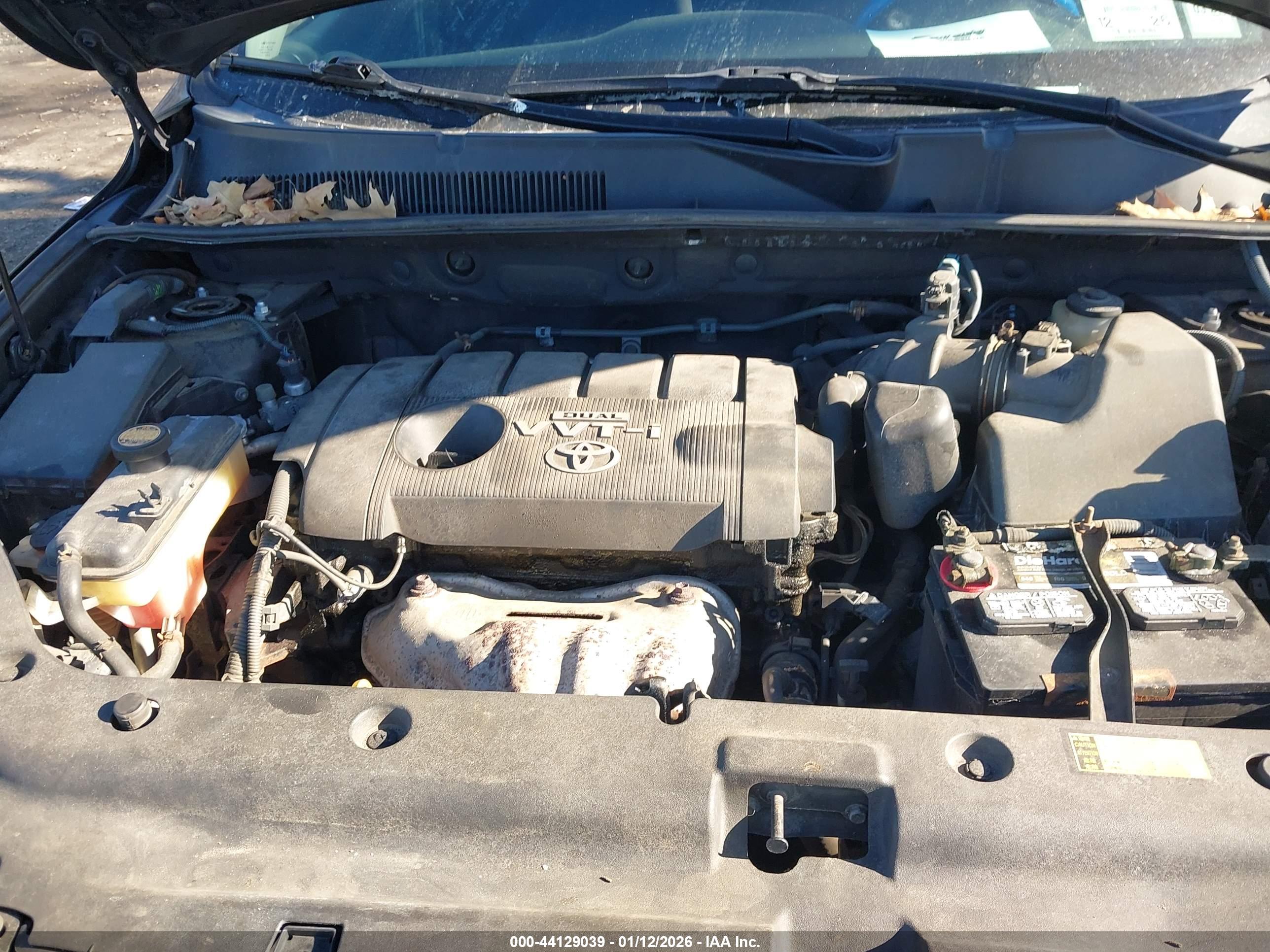 TOYOTA RAV4 image 10