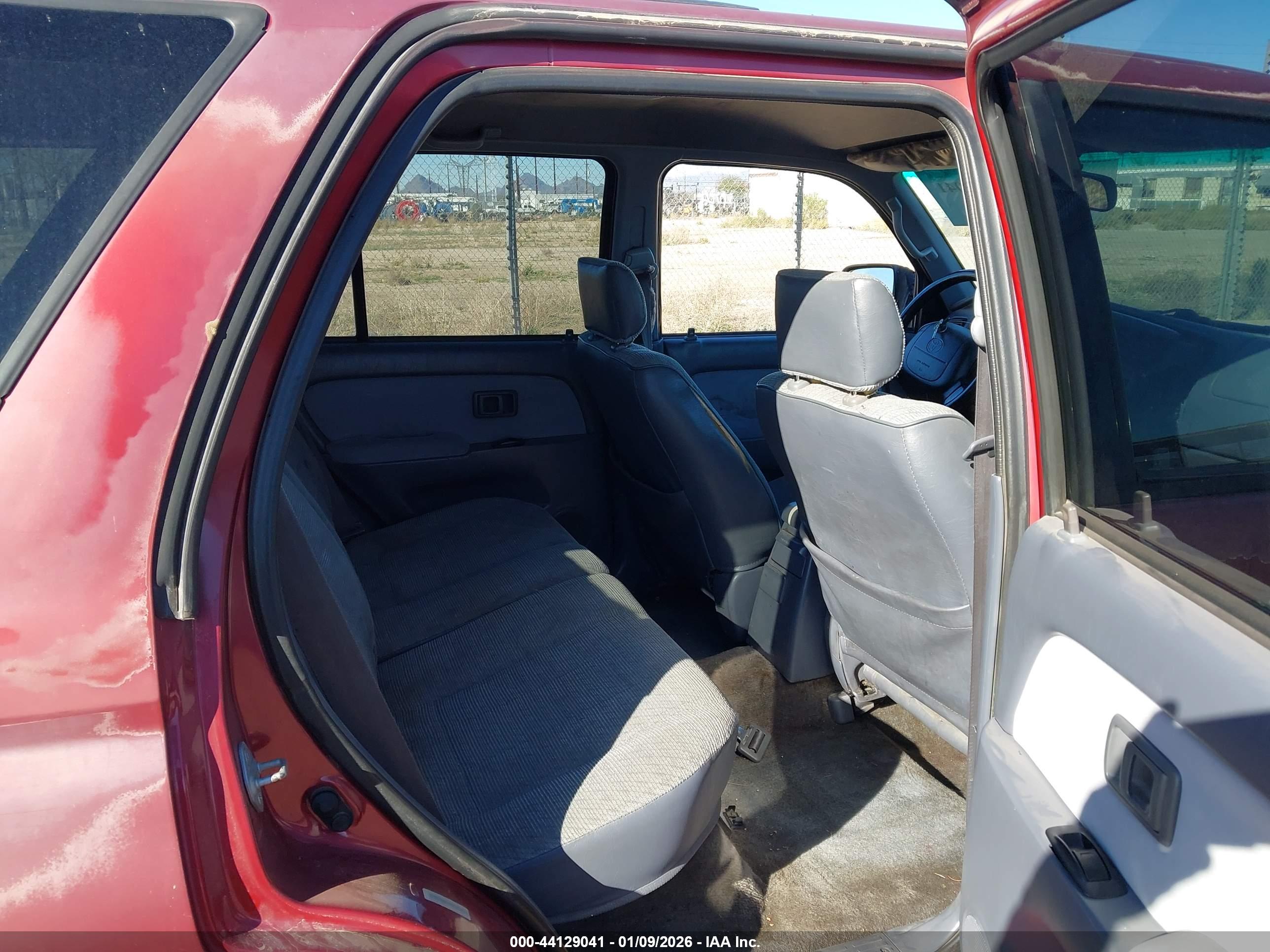 TOYOTA 4RUNNER image 8