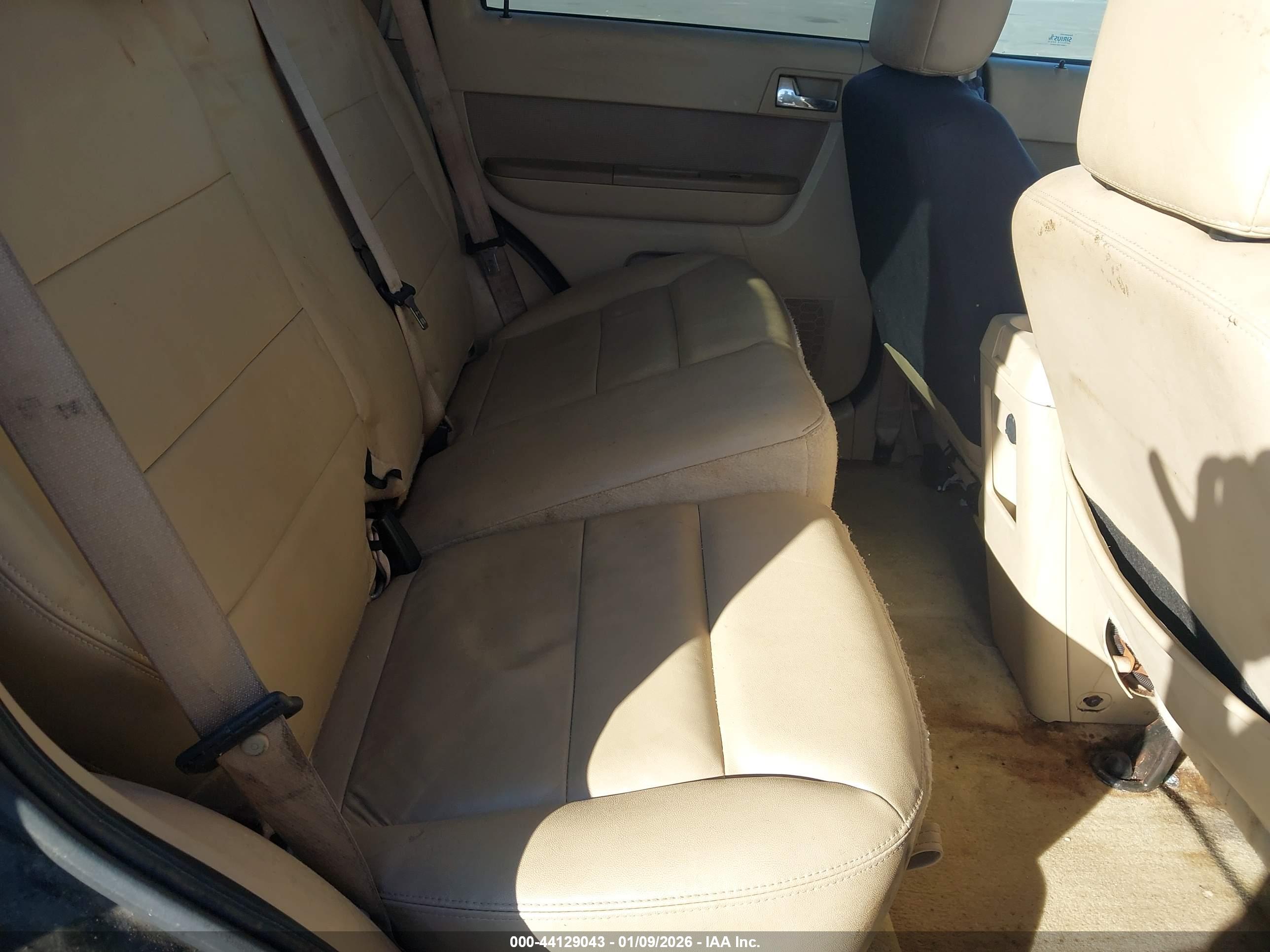 FORD ESCAPE image 8