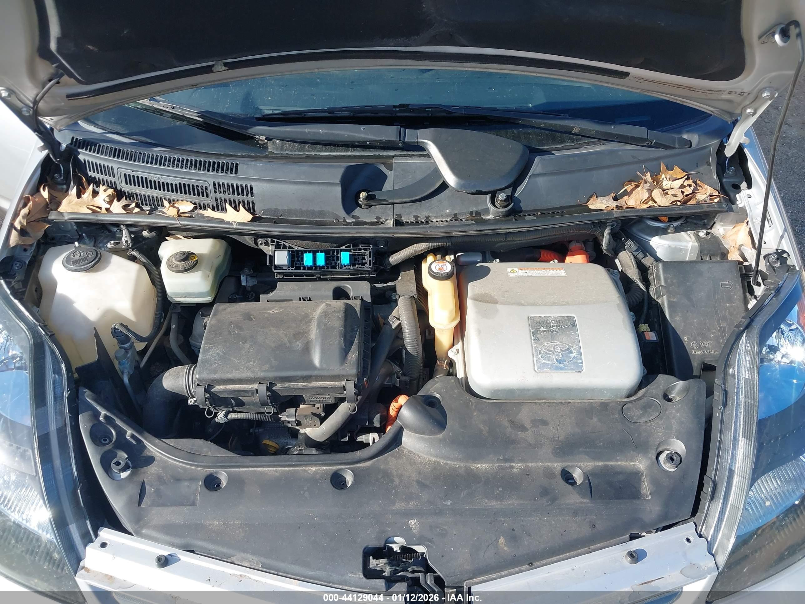 TOYOTA PRIUS image 10