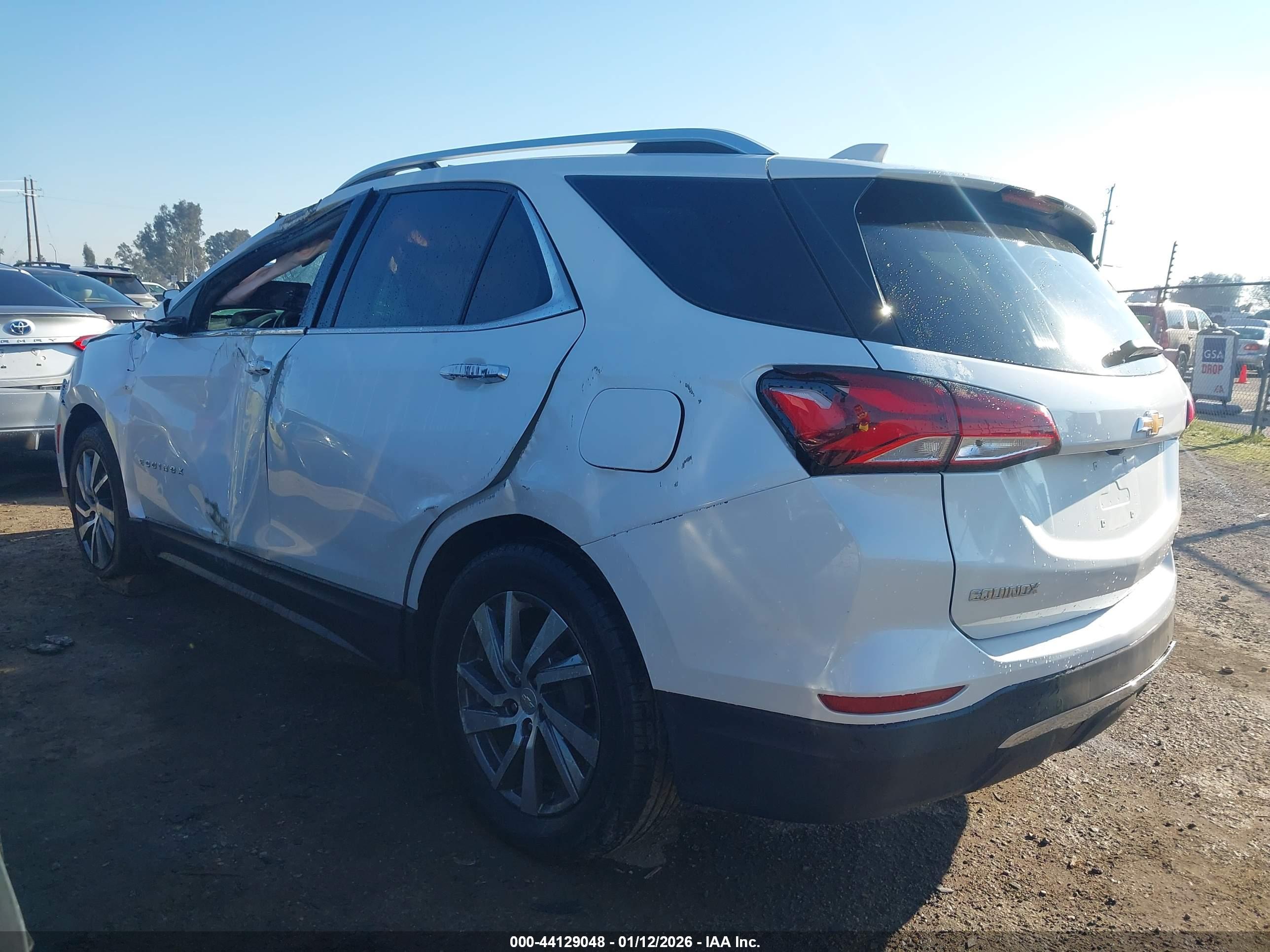 CHEVROLET EQUINOX image 3