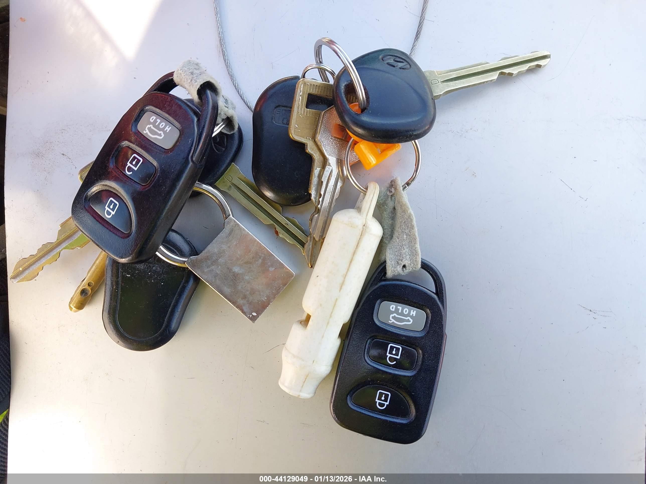HYUNDAI ELANTRA image 11
