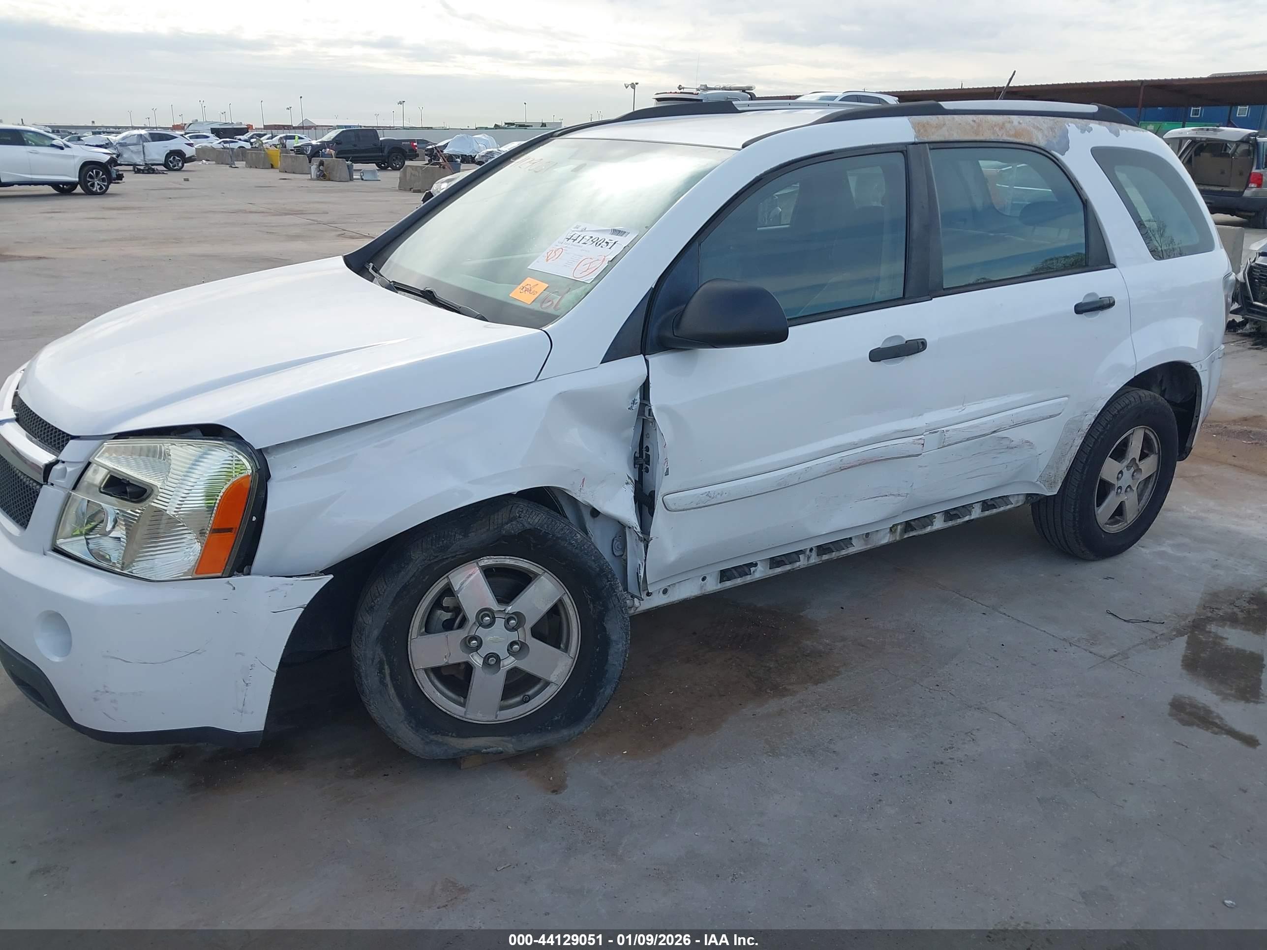 CHEVROLET EQUINOX image 6