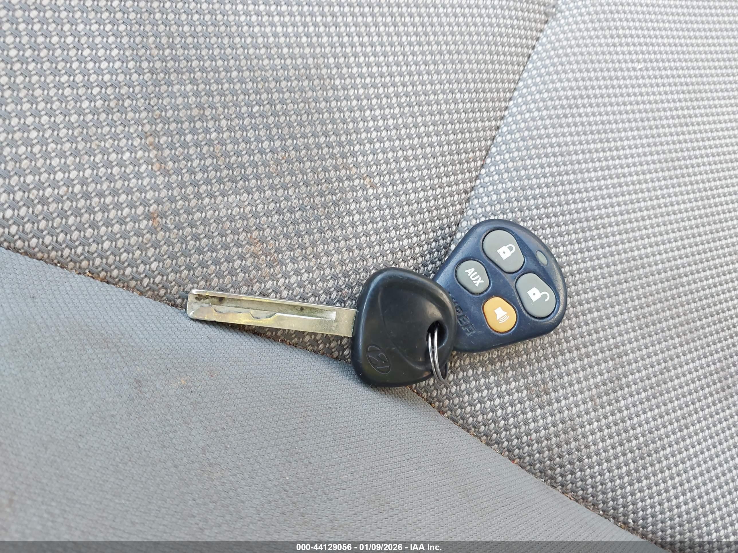 HYUNDAI ACCENT image 11