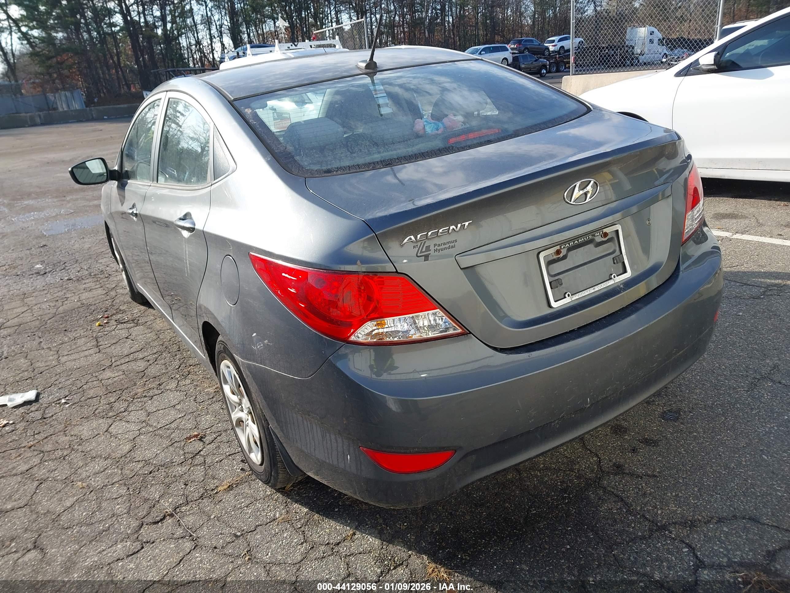 HYUNDAI ACCENT image 3