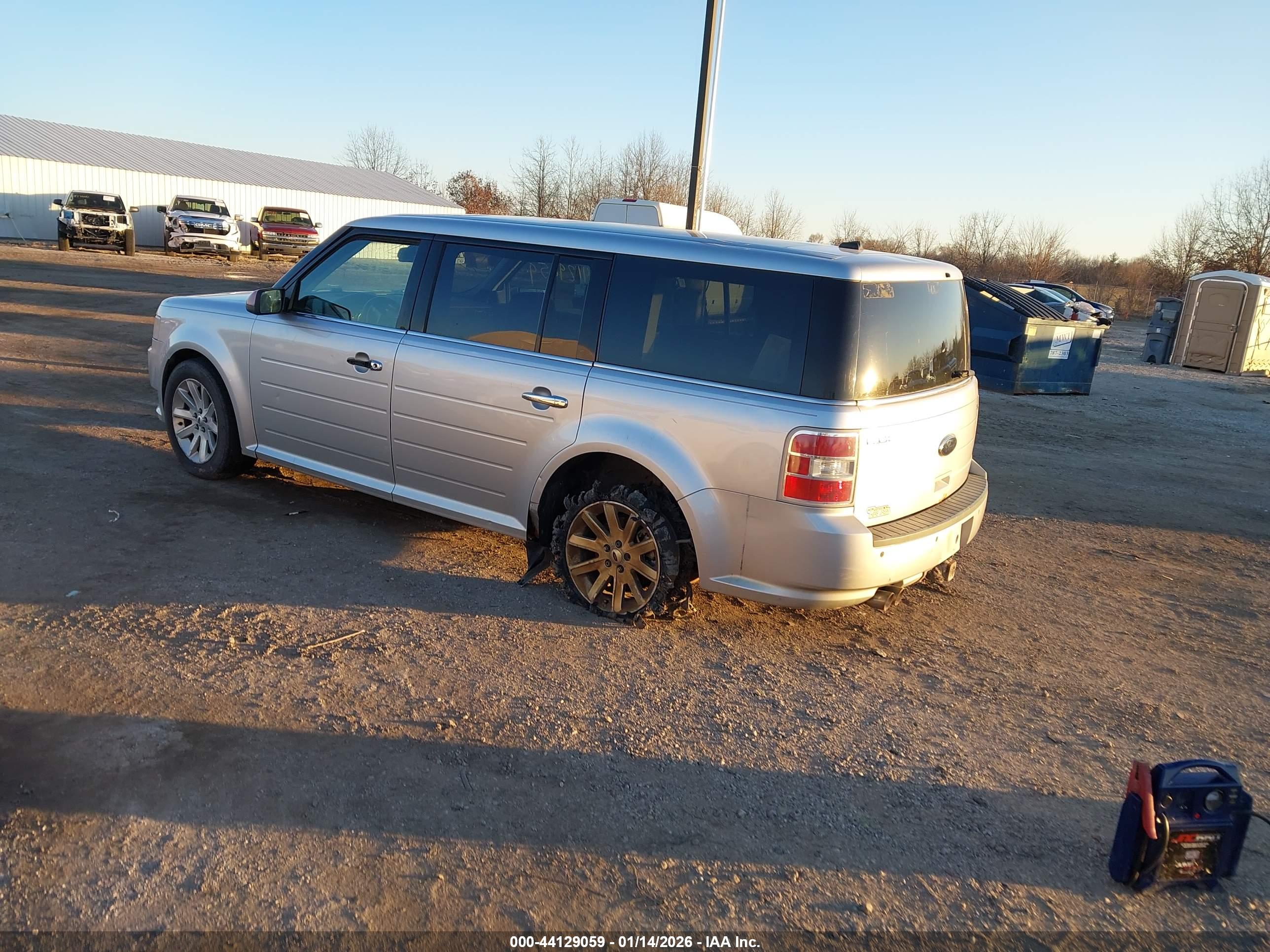 FORD FLEX image 3