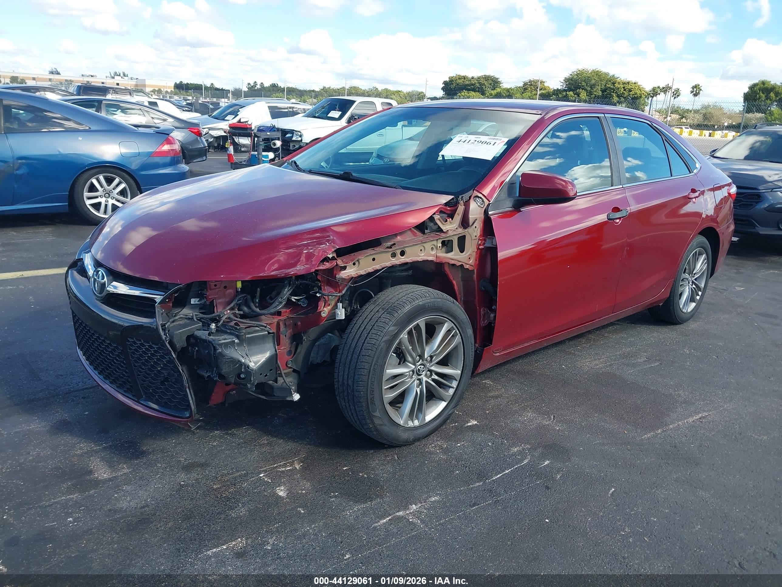 TOYOTA CAMRY image 2