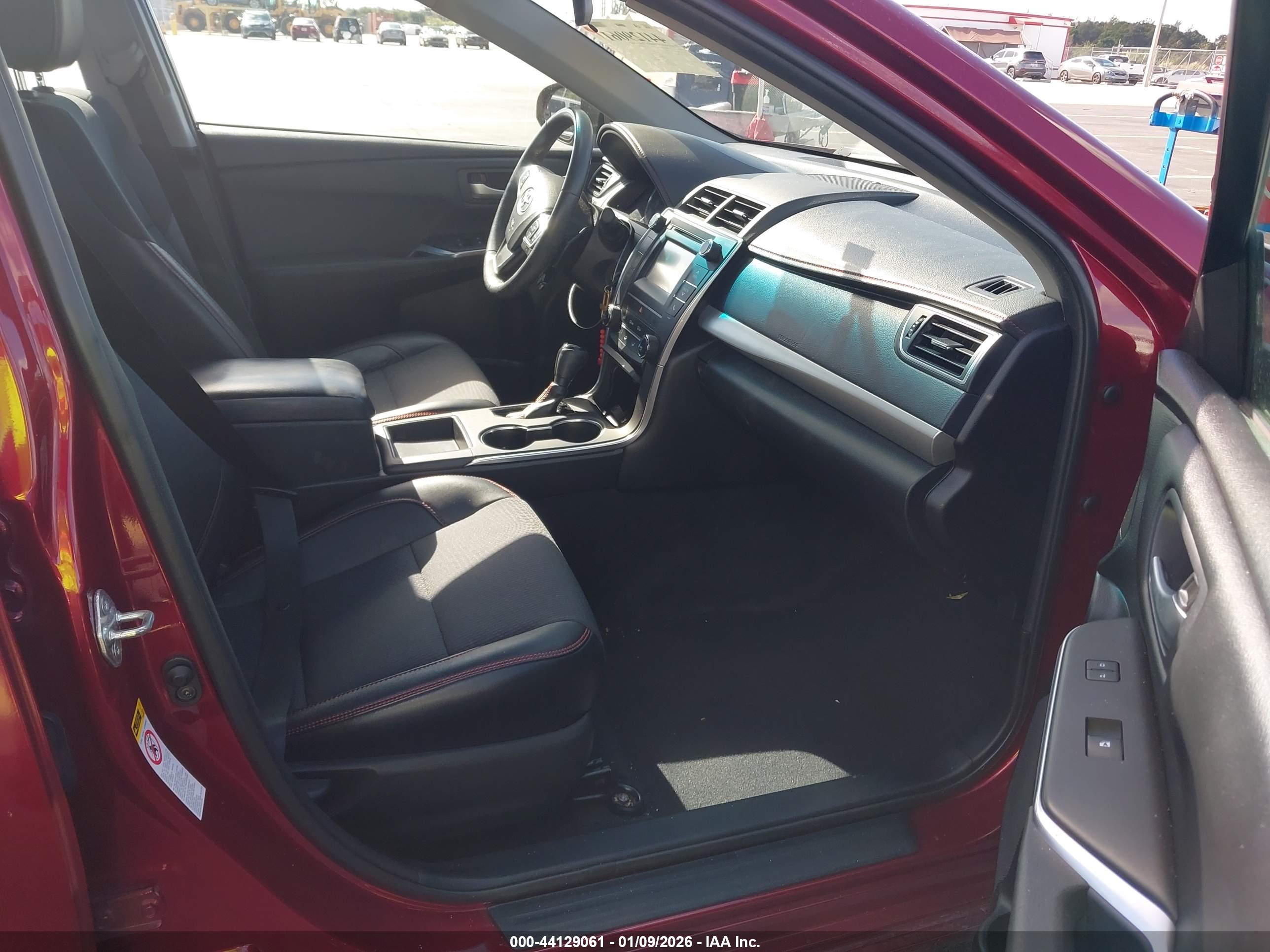 TOYOTA CAMRY image 5
