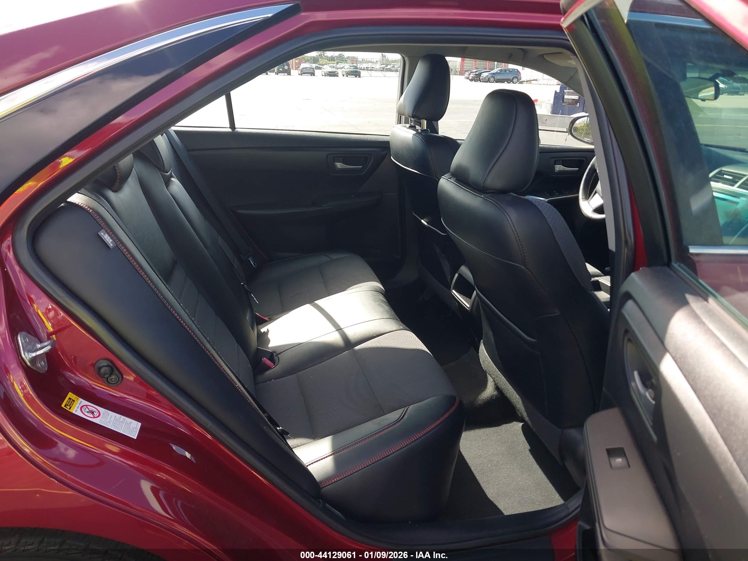 TOYOTA CAMRY image 8